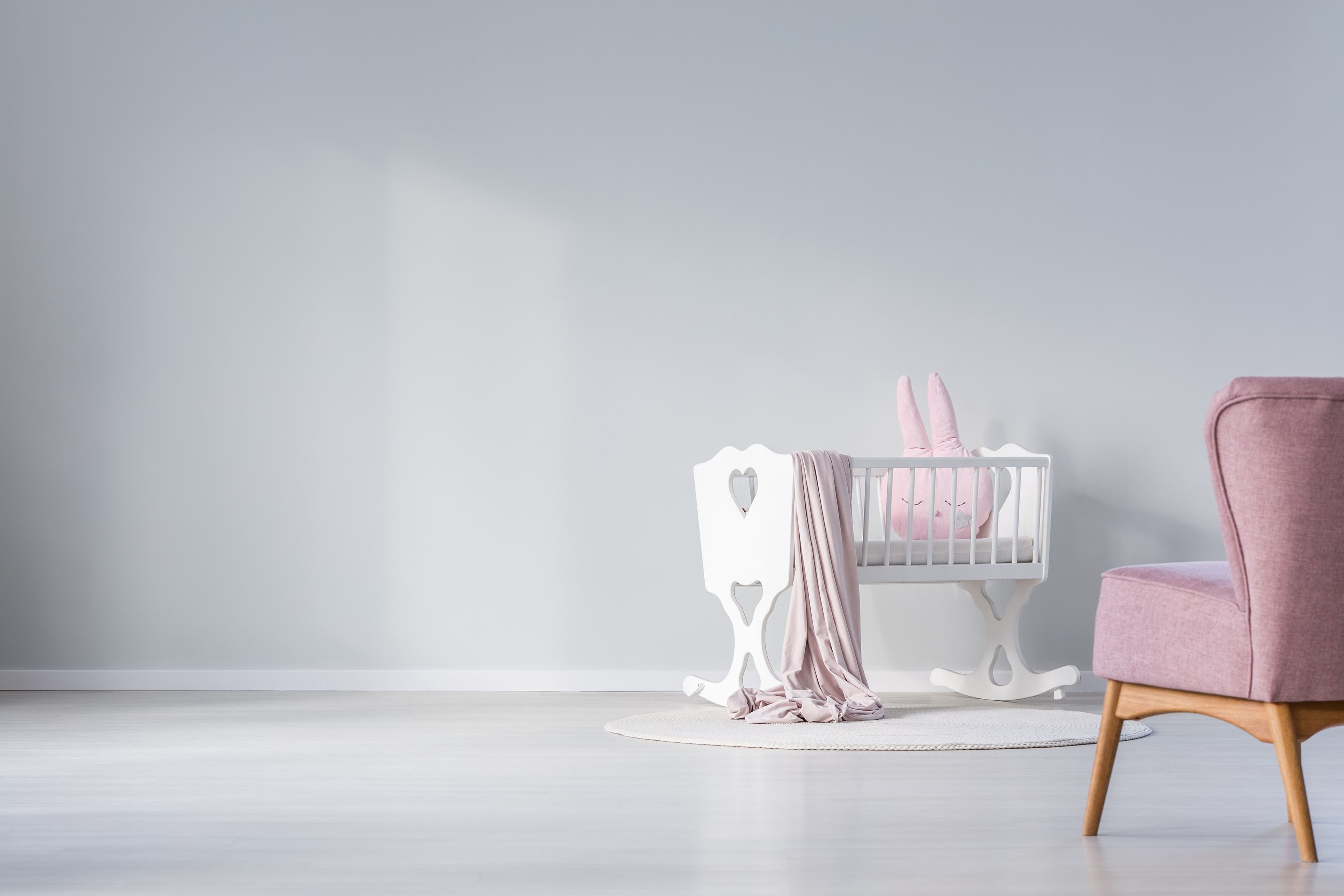 In Italia sempre meno bambini: nel 2025 il record negativo con 355 mila nascite, ma se le donne avessero avuto tutti i figli che desideravano, sarebbero state 760 mila