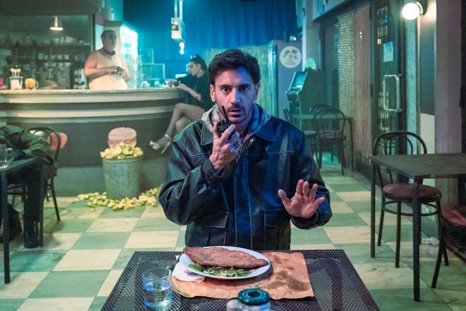 Valerio Lundini: «Con Cambogia ho creato il mio fumetto pazzo, tra violenza, azione e Chi ha incastrato Roger Rabbit, con i criminali al posto dei cartoon»