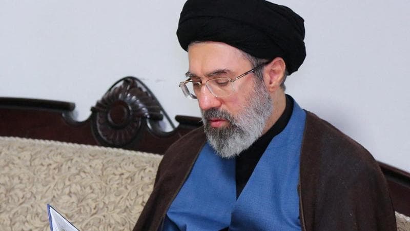 Trump, “Mojtaba Khamenei alla guida dell’Iran? Un incompetente. Per me inaccettabile”