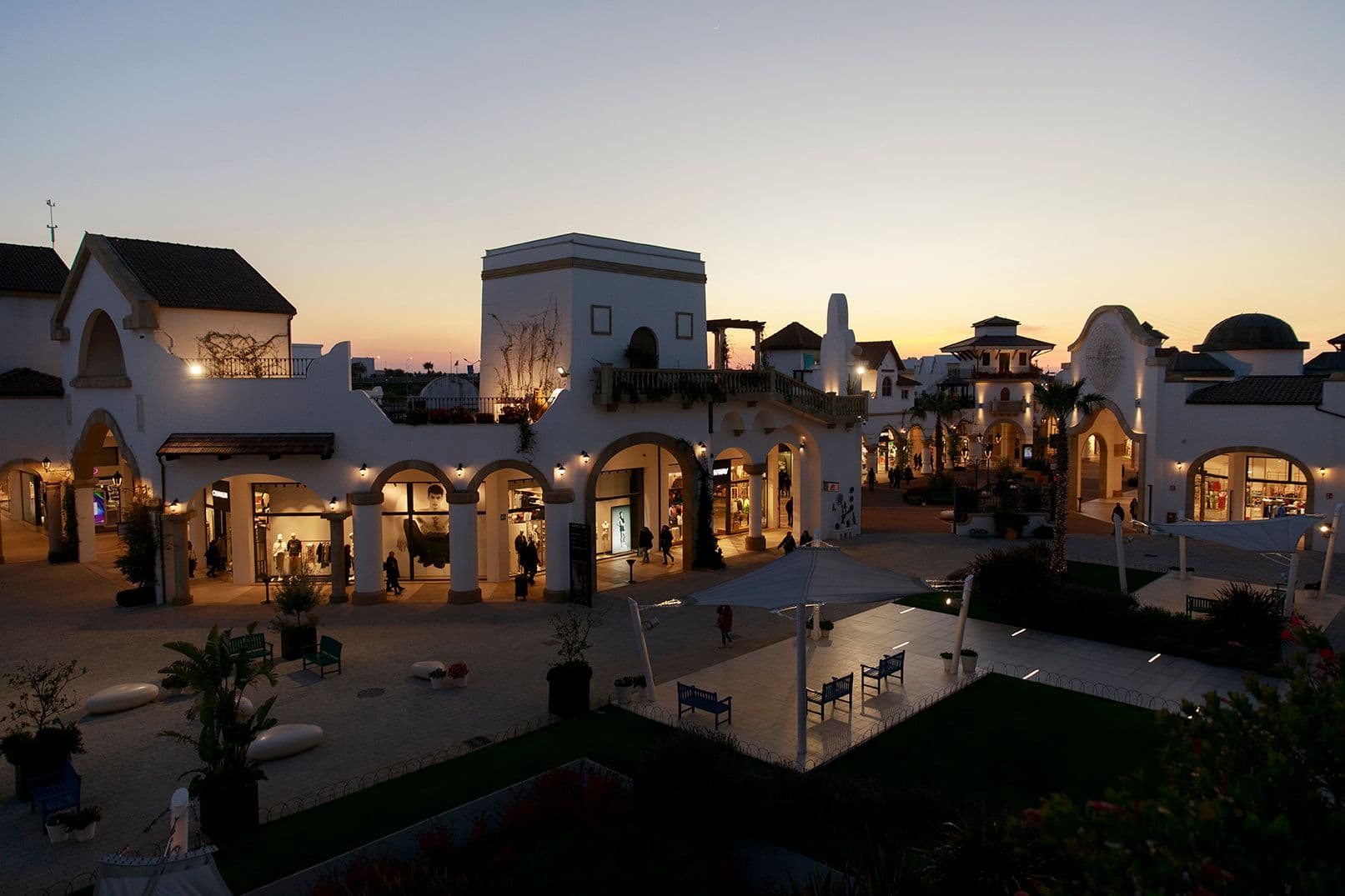 Land of Fashion: le serate estive, tra musica, shopping e cultura