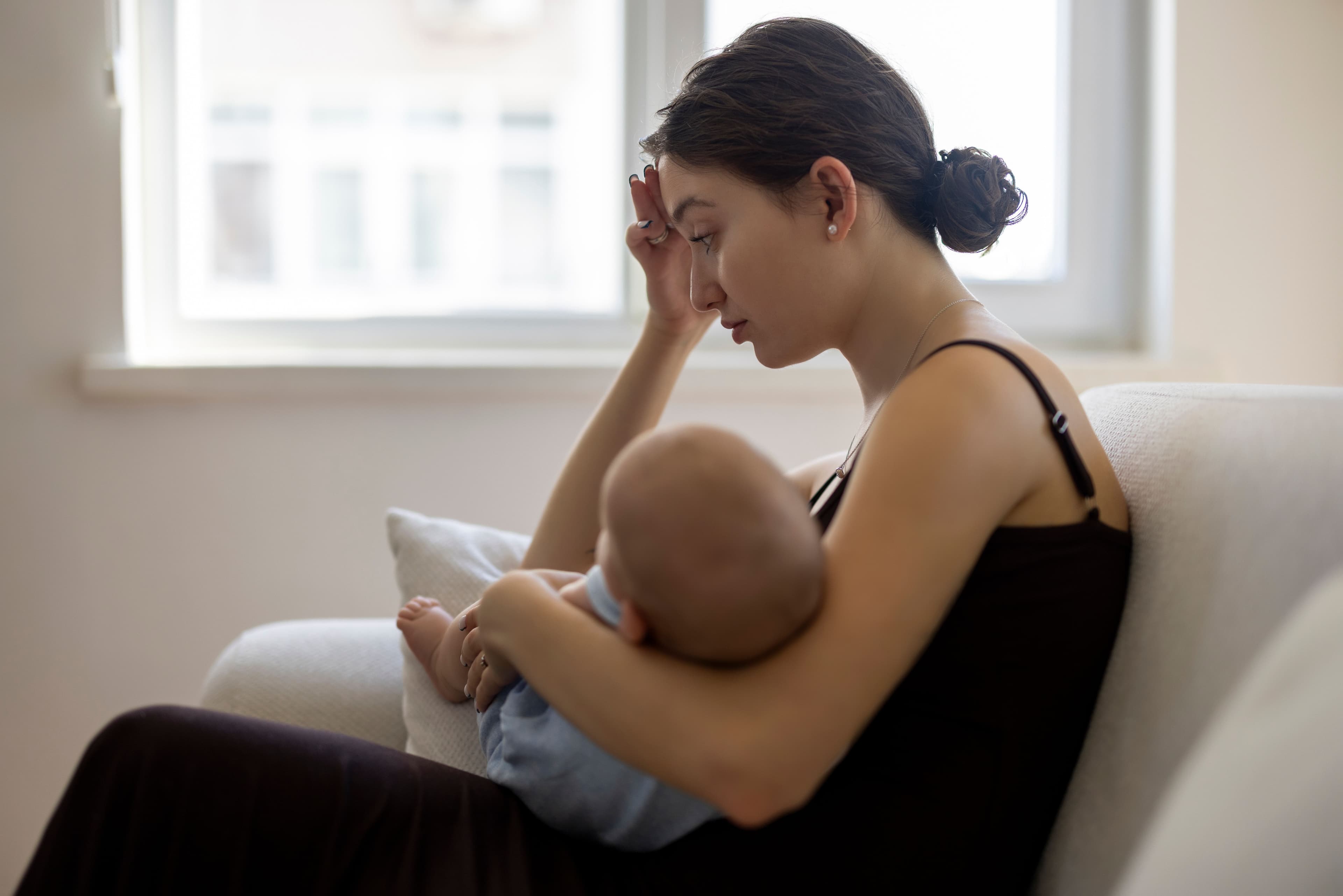 Francesca Bubba: «Quando nasce un bambino chiediamo alla madre di essere già pronta ma spesso non è così e la solitudine può diventare una voragine»
