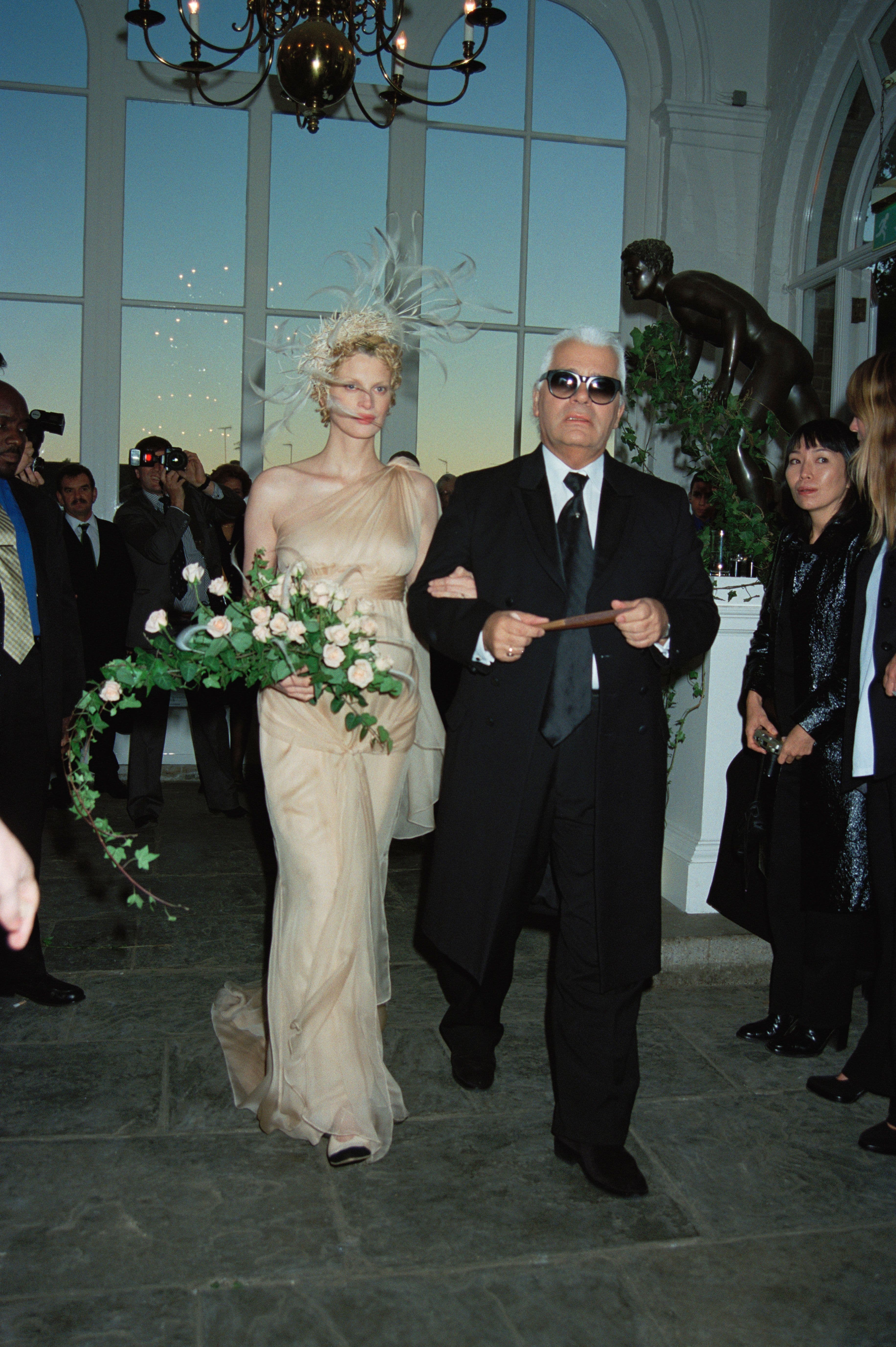 Da Kate Moss a Cindy Crawford: i 20 abiti da sposa più belli delle modelle (del resto, sono del mestiere)