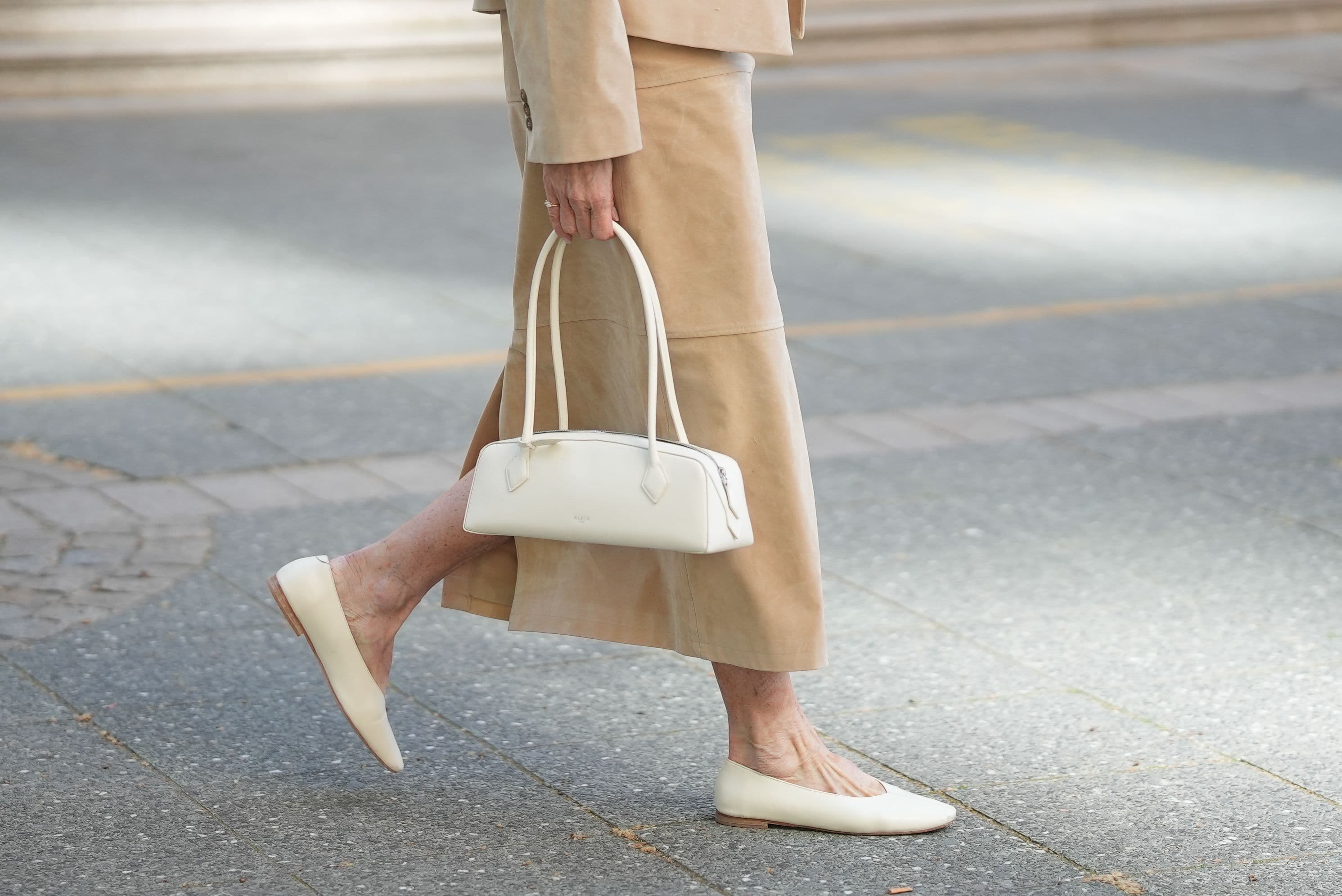 Borse East-West, i modelli in pelle e suede per l'autunno 2026