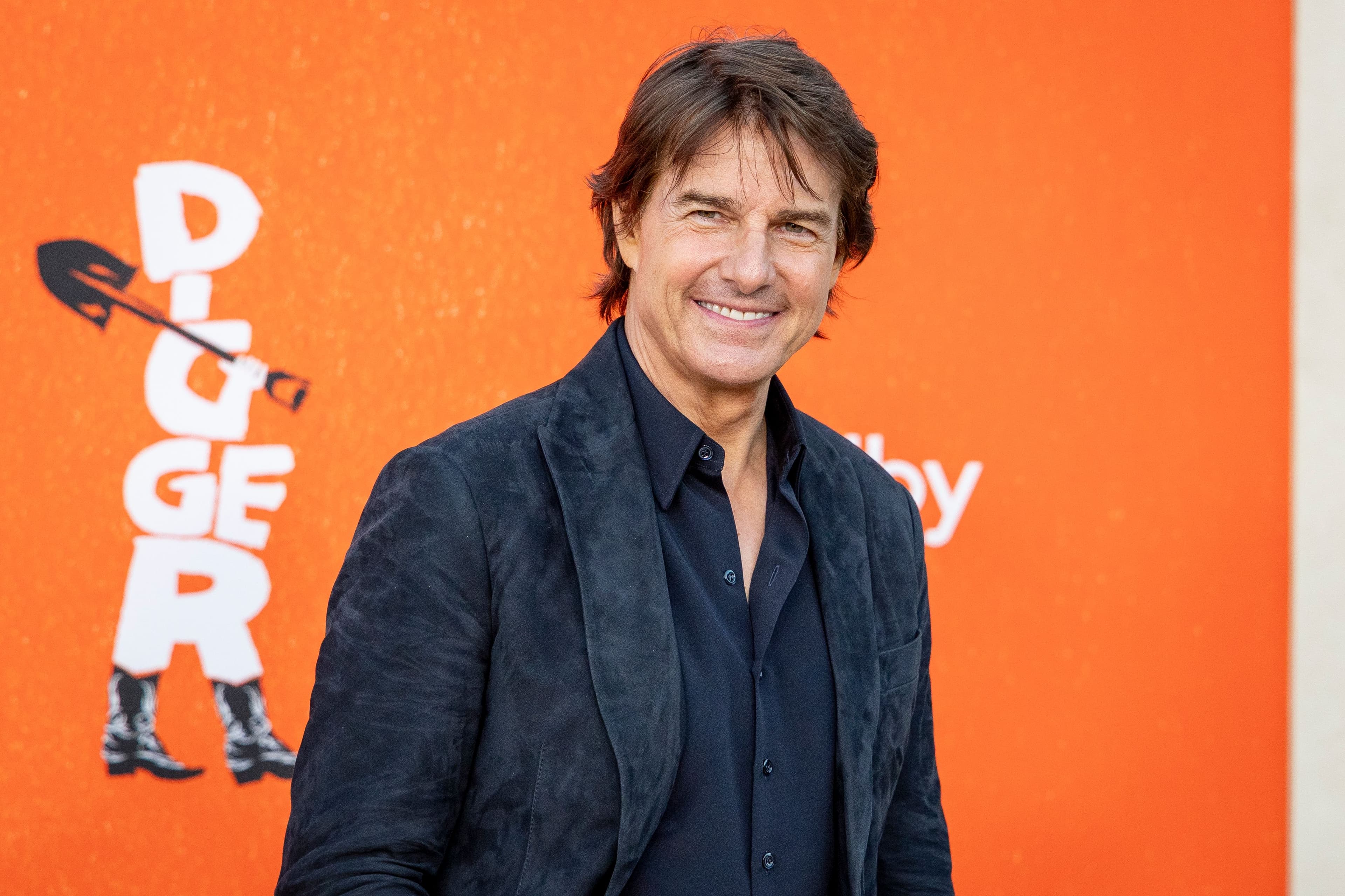 Tom Cruise alla première di Digger a Los Angeles: il nuovo look, Iñárritu e un film atteso da 25 anni
