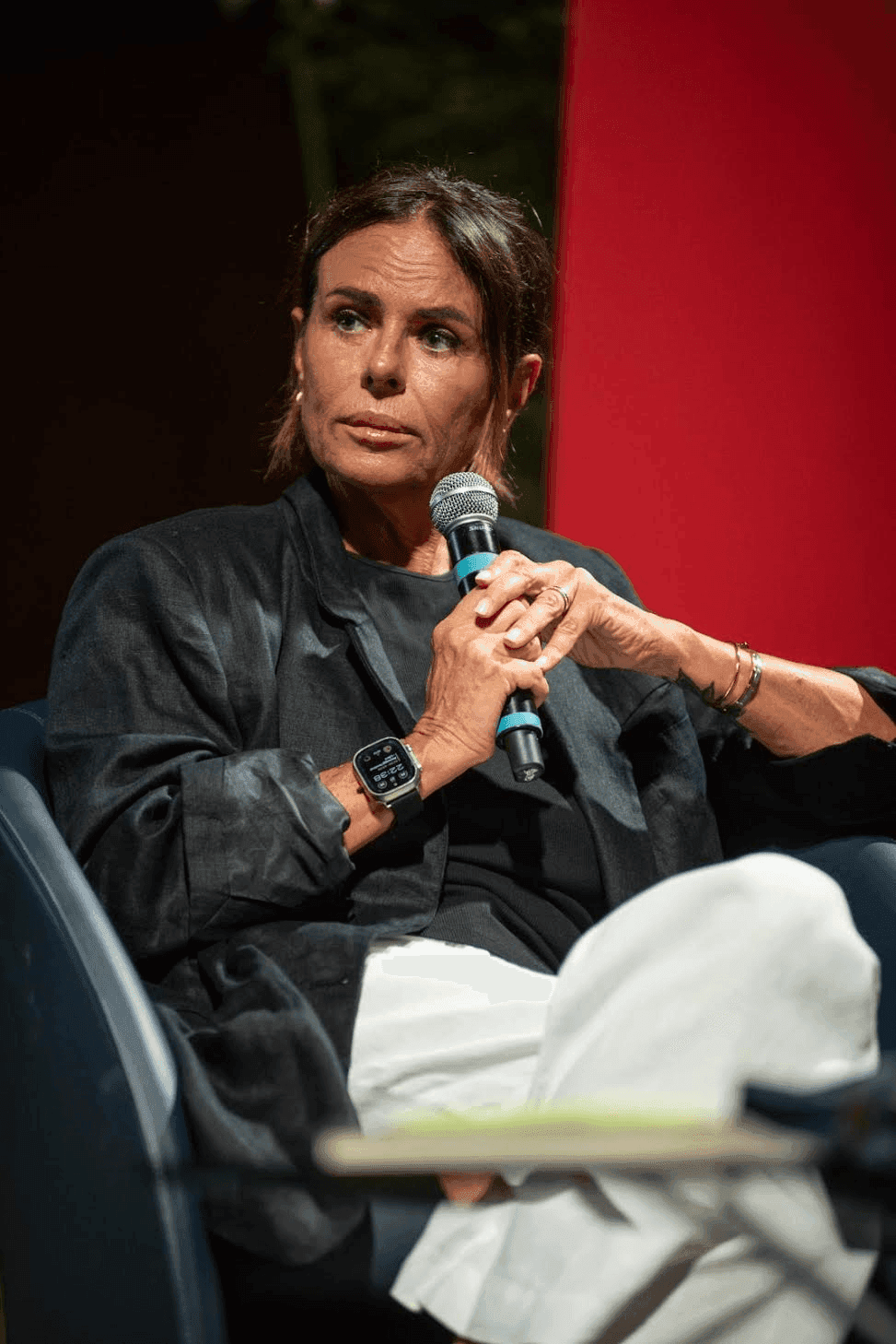 L'etica delle corna secondo Paola Perego: «Se devi tradirmi, fallo bene»