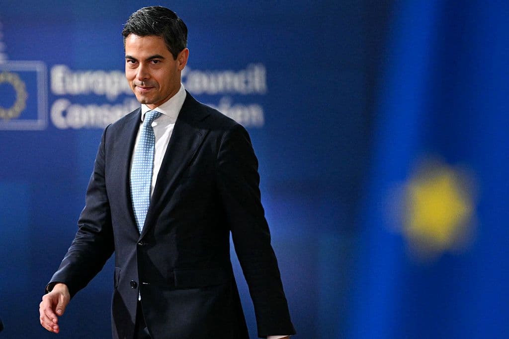 Il premier olandese Rob Jetten diventerà padre, l'annuncio con il compagno: «Grazie alla nostra donatrice di ovociti, alla gestante Lisa e alle loro famiglie»