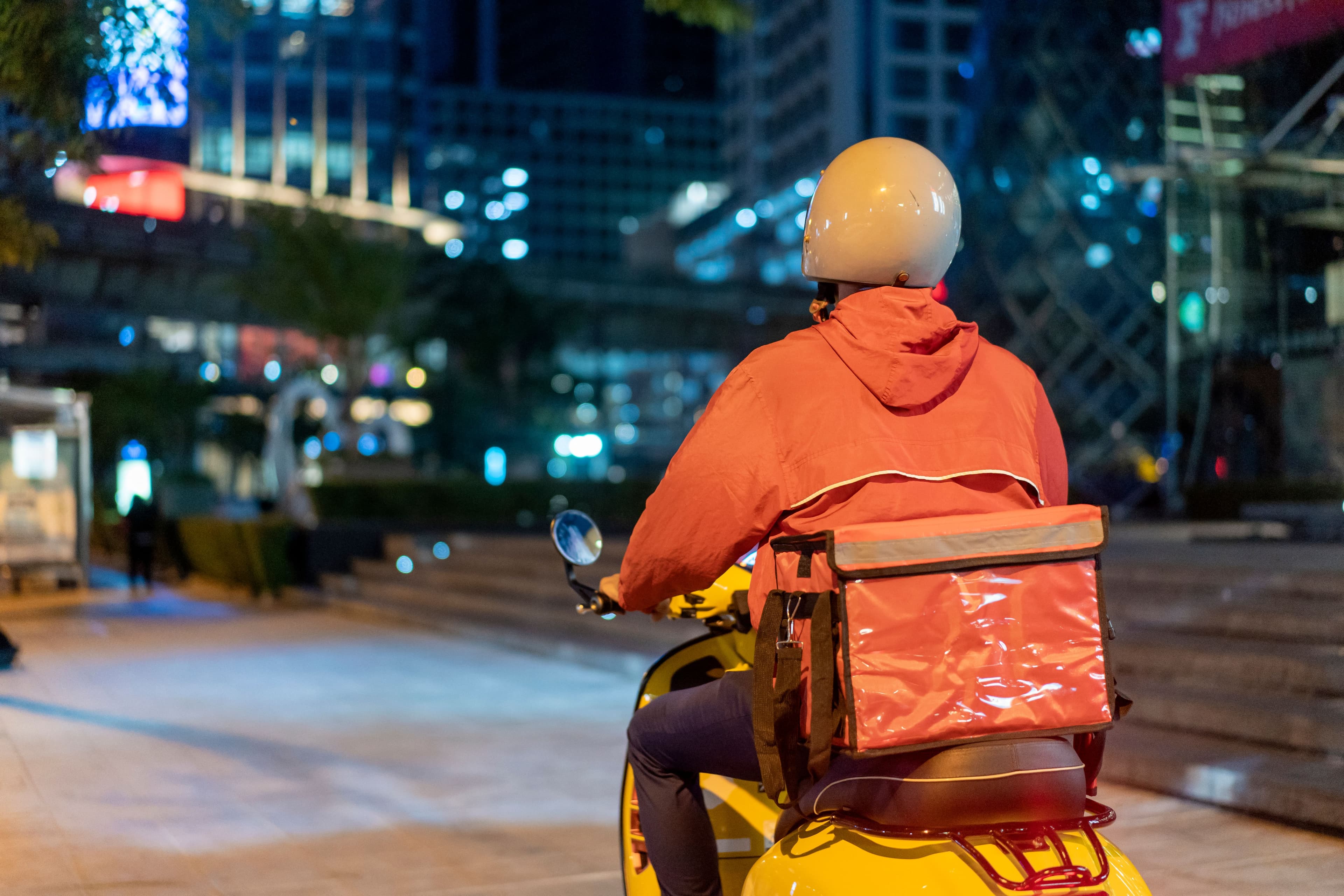 Che cos’è il lavoro dignitoso? Ecco perché non basta avere un’occupazione