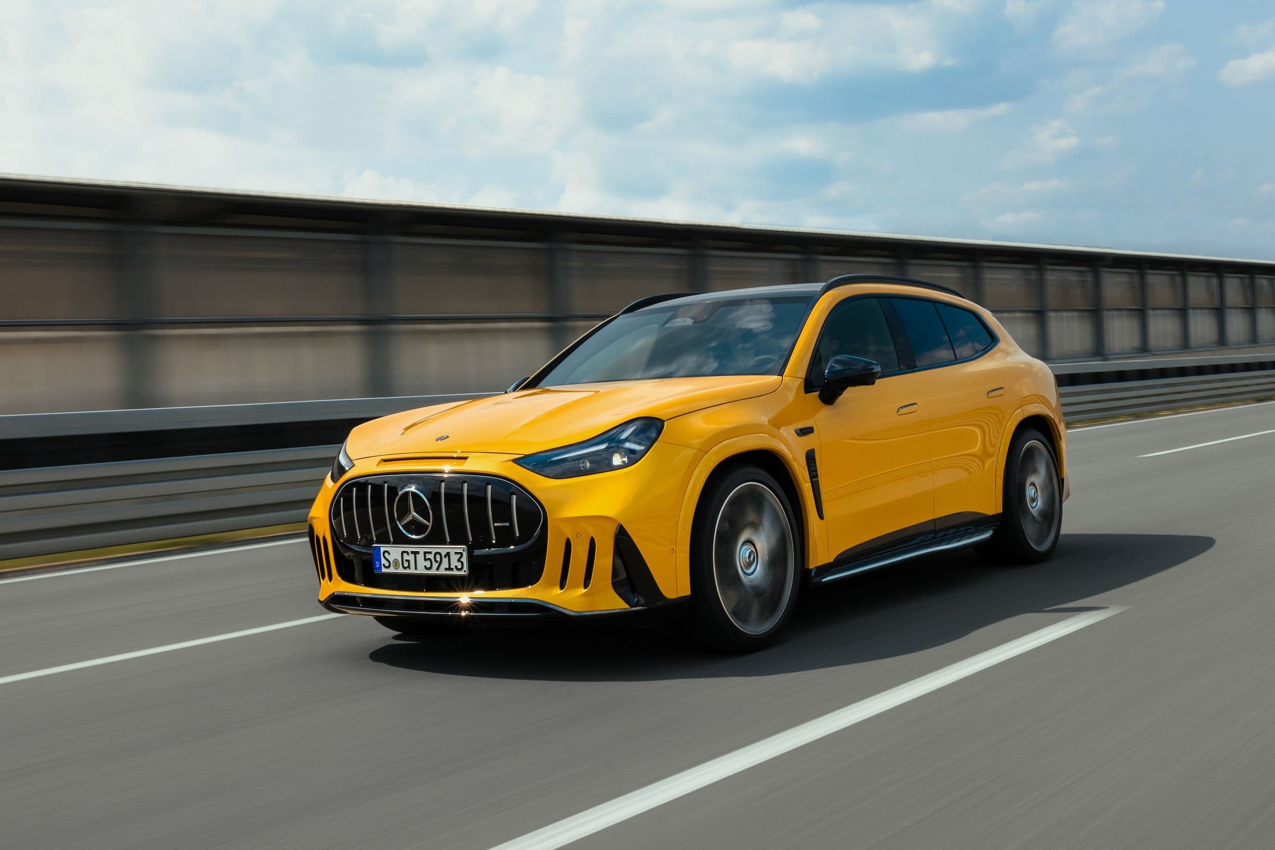 Mercedes-Benz, 140 anni intorno al mondo e un nuovo SUV ad alto tasso di adrenalina