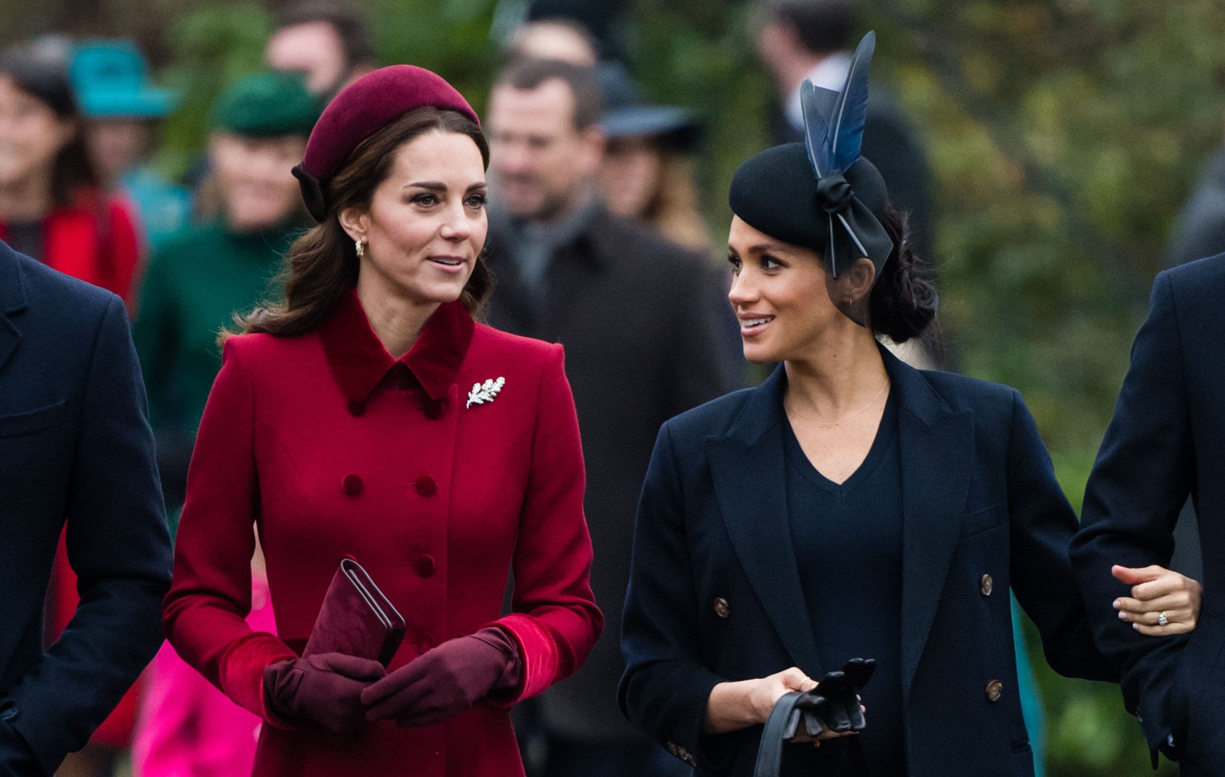 In occasione dei 45 anni di Meghan Markle, ripercorriamo le sue apparizioni più belle al fianco della famiglia reale