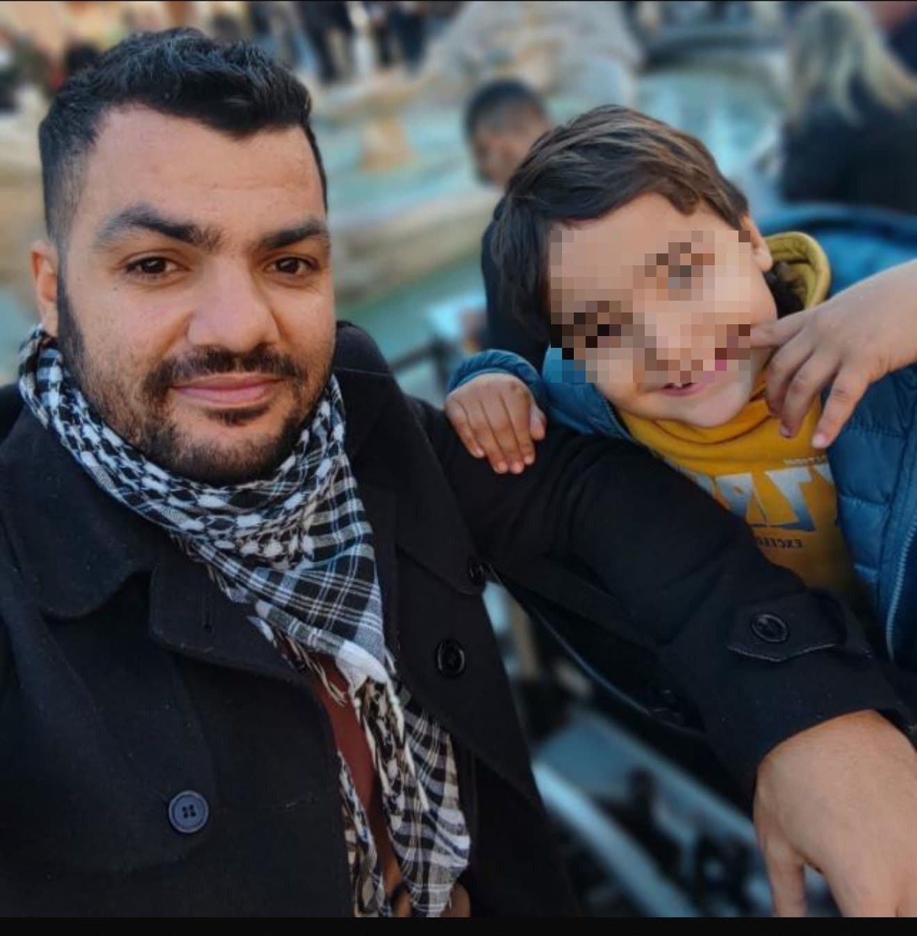 Gaza, tre anni dopo il 7 ottobre 2023, Ibrahim: «Nessuna persona sana di mente può descrivere quello che è accaduto. Io so solo che quel giorno ho perso i miei fratelli e i nipoti. Può esistere un dolore più grande?»