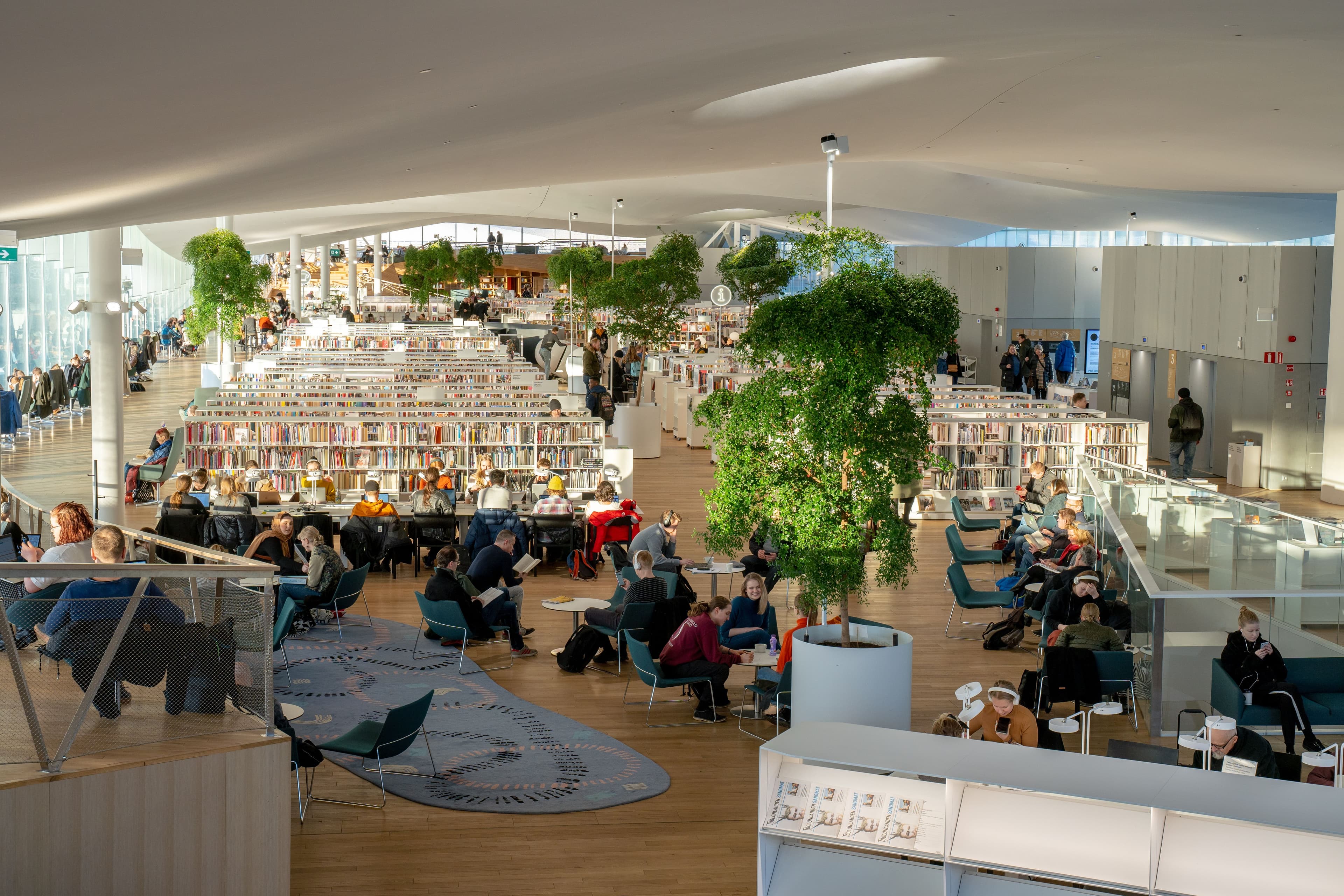 In questa biblioteca i vestiti si prendono in prestito come i libri. Basta la tessera