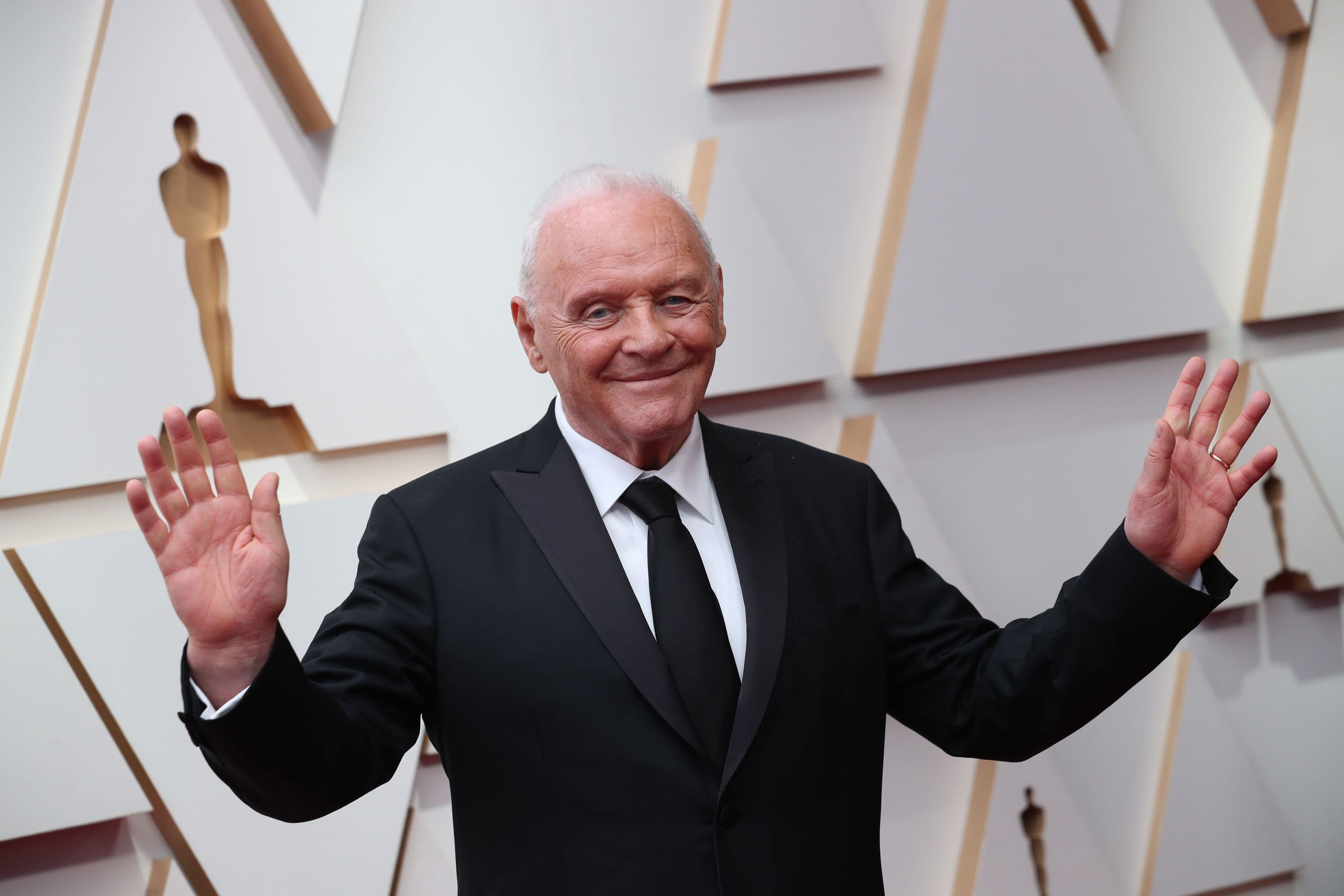 Da attore a compositore: Anthony Hopkins sta per pubblicare il suo primo album