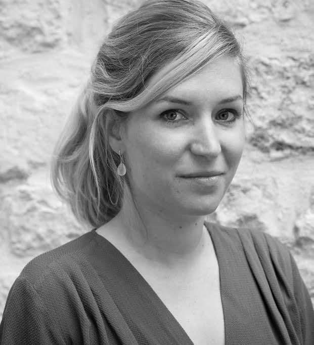 Lorraine de Foucher e il racconto dell'amore: «La fine è contenuta nell'inizio e spesso ciò che adoriamo di qualcuno lo detesteremo poi. A me affascina il fatto che le persone vedono i problemi già all'inizio di una storia, ma vogliono viverla lo stesso»