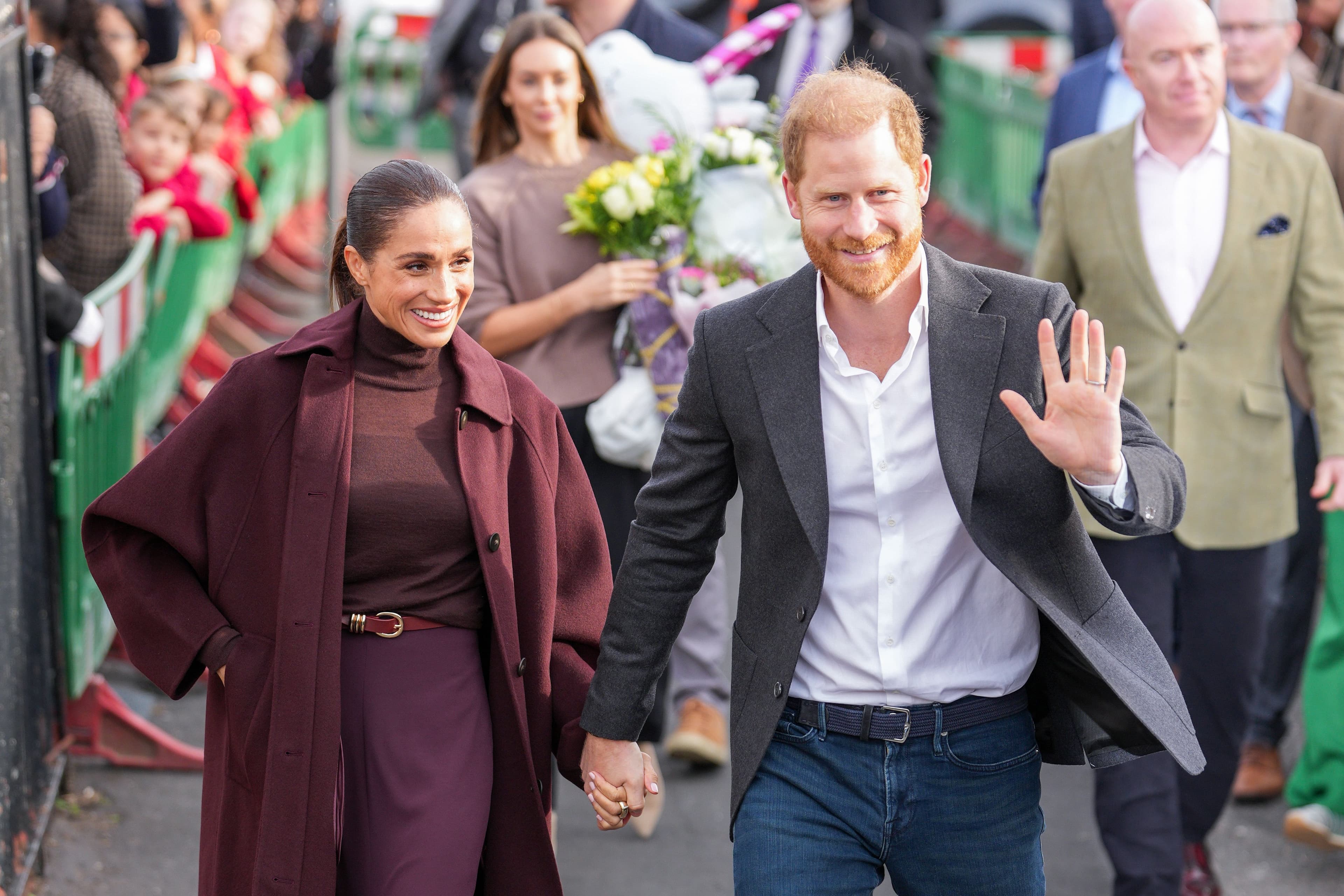 Harry e Meghan a Nottingham: la loro prima uscita pubblica pseudoreale dopo il ritorno nel Regno Unito (nello stesso giorno in cui re Carlo ha un impegno ufficiale)