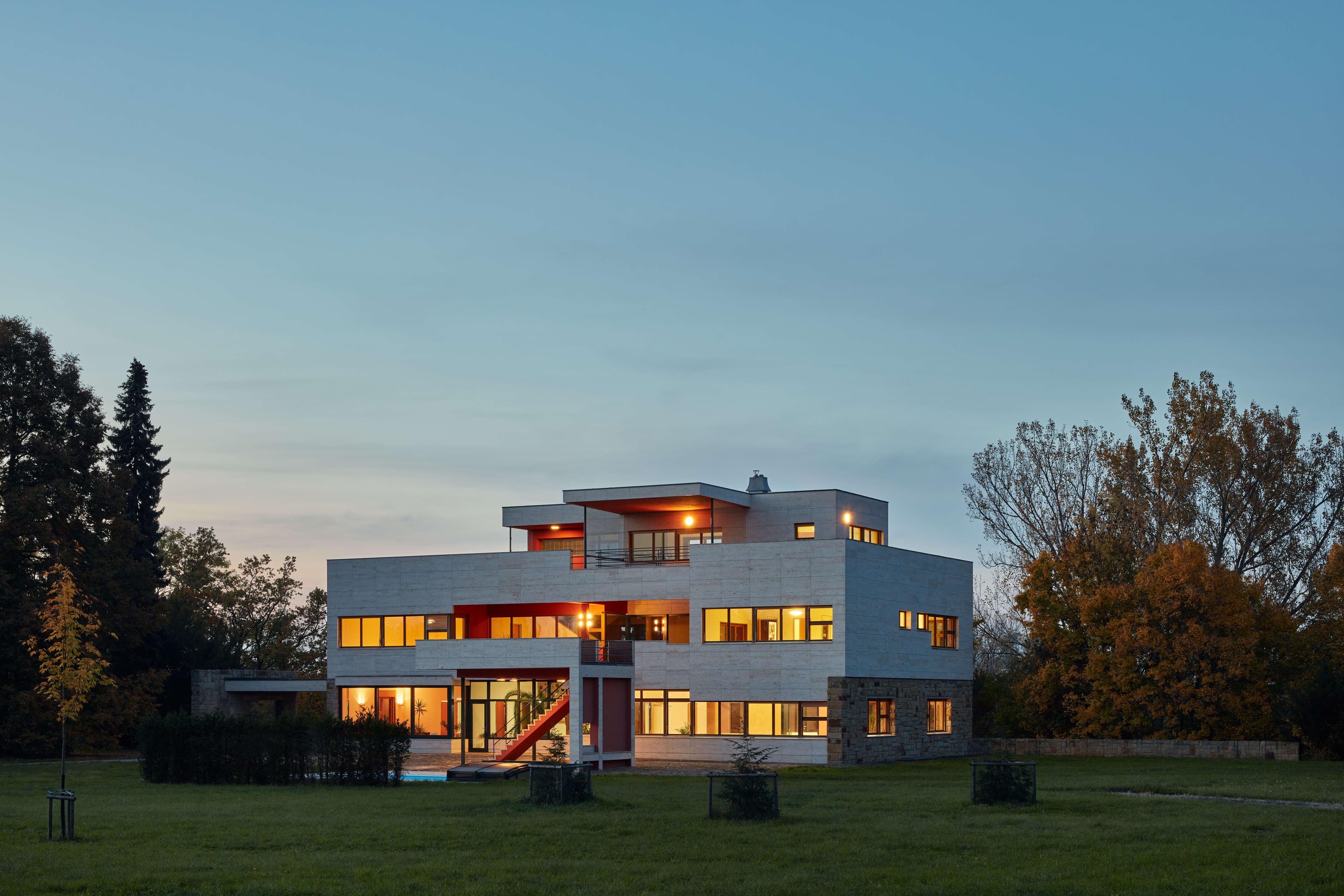 Vila Volman: l'incredibile esperienza di dormire in un'architettura icona del Modernisimo del 1939 vicino a Praga