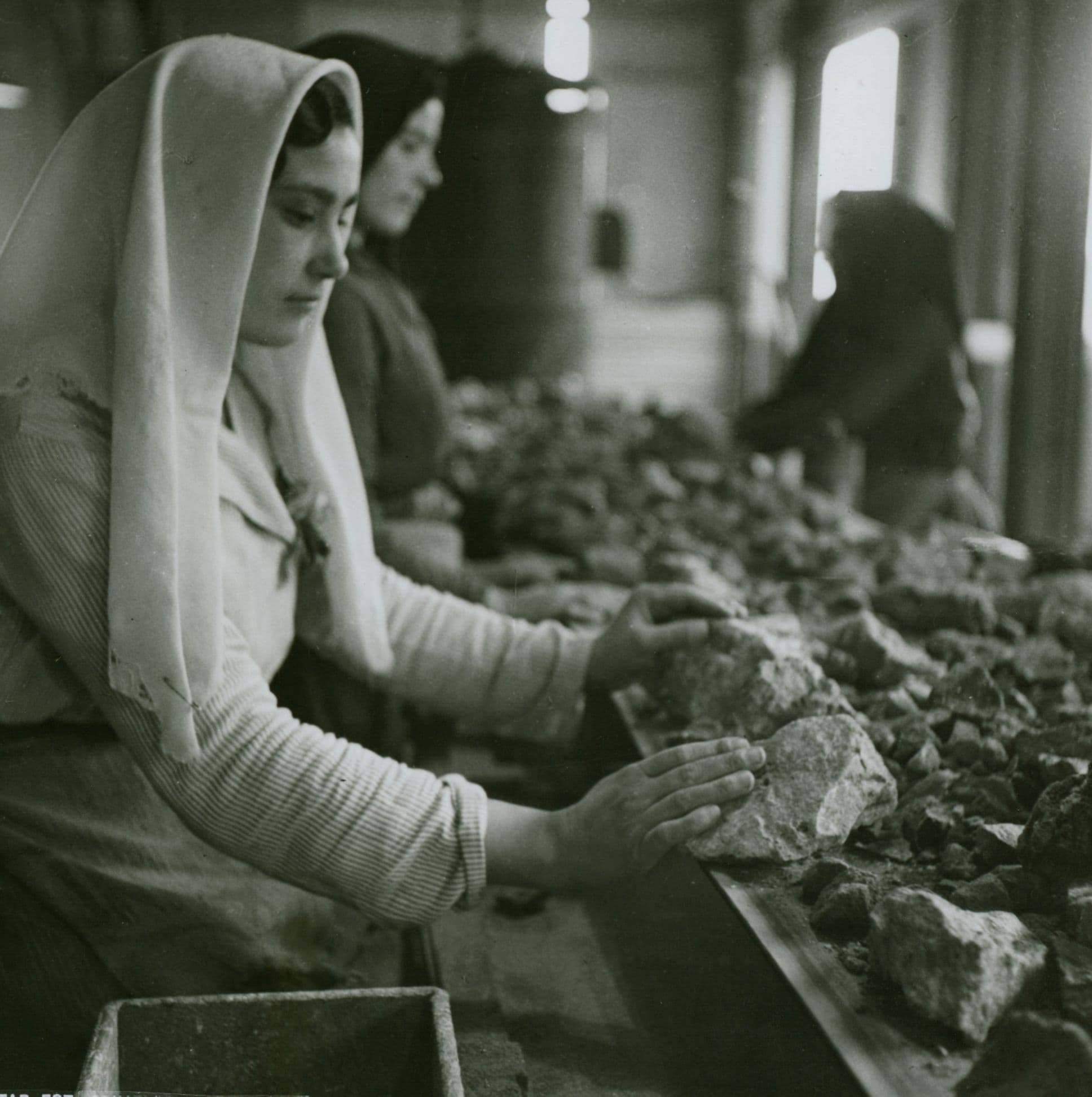 Montevecchio, Iride Peis Concas che ha salvato la memoria delle lavoratrici delle miniere: «Erano bambine, madri e lavoratrici. Camminavano per ore, lavoravano scalze e subivano molestie, ma per la prima volta avevano una paga»