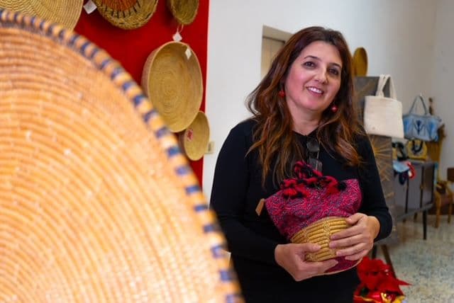 «Siamo rimaste in due in tutta la Sardegna»: Rosalba Piras e la sua battaglia per salvare l'antica arte dell'intreccio