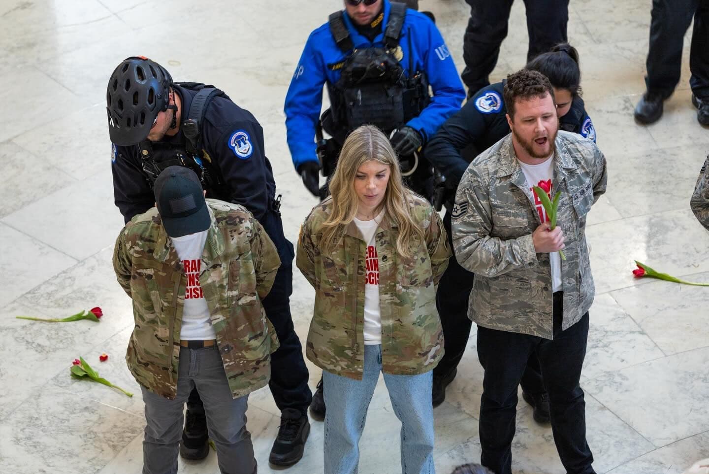 Esercito Usa, Camilla Violette: «Ho servito il mio Paese per tredici anni nell'esercito poi sono stata cacciata perché sono transgender»