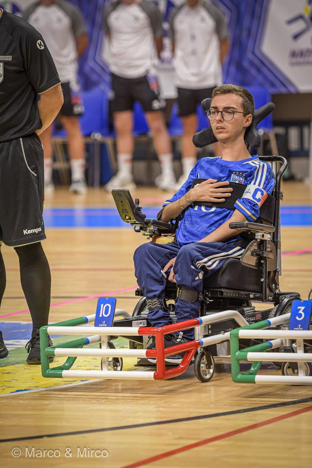 Simone Ranzato, il capitano della Nazionale italiana di Powerchair football: «Una compagnia aerea ci ha lasciati a terra distruggendo mesi di sacrifici e il nostro sogno»