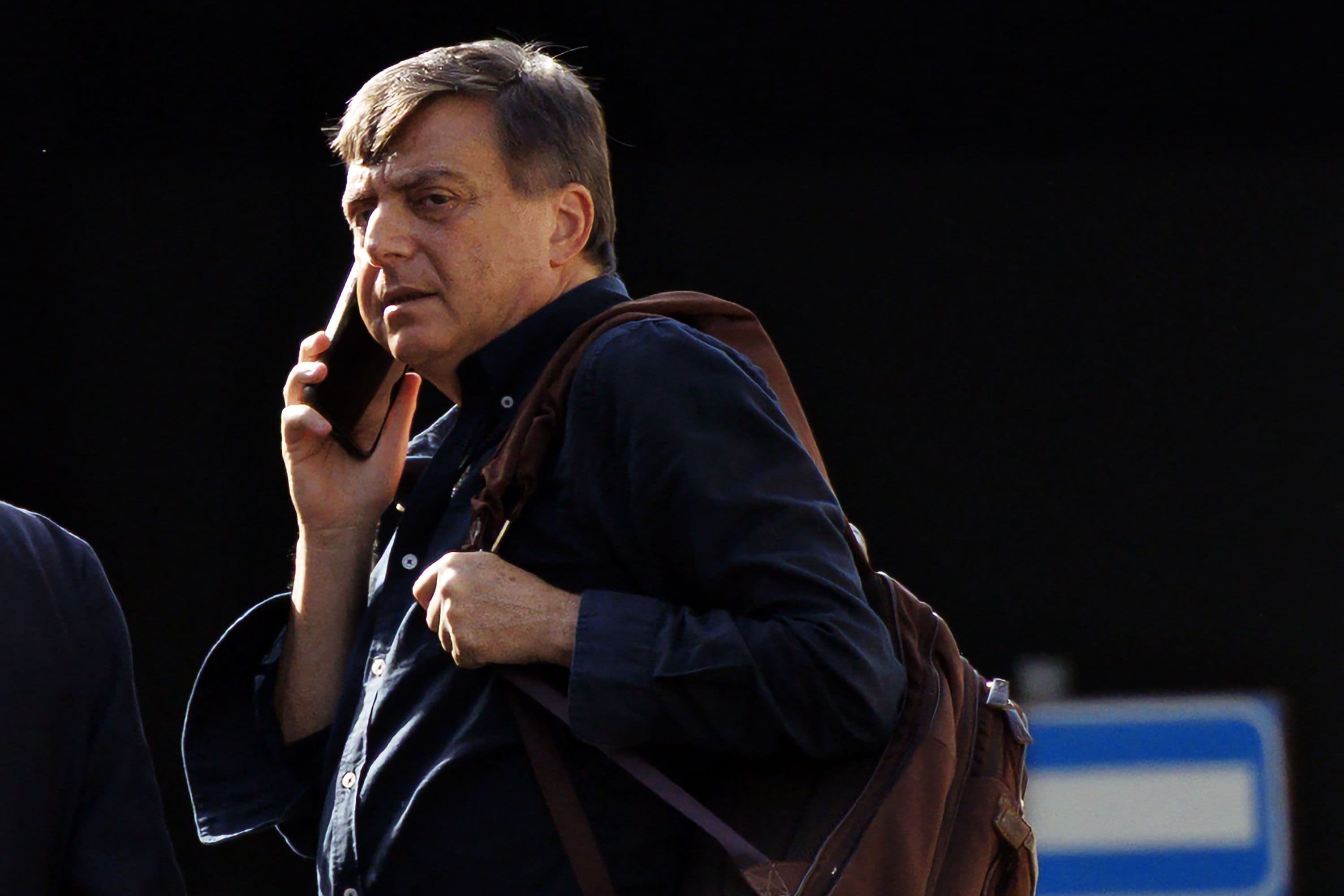 Pino Corrias su Valter Lavitola: «Socialista, berlusconiano, editore, intermediario, latitante, detenuto e ora ristoratore. Ecco chi è davvero il faccendiere indagato per l'attentato a Sigfrido Ranucci»