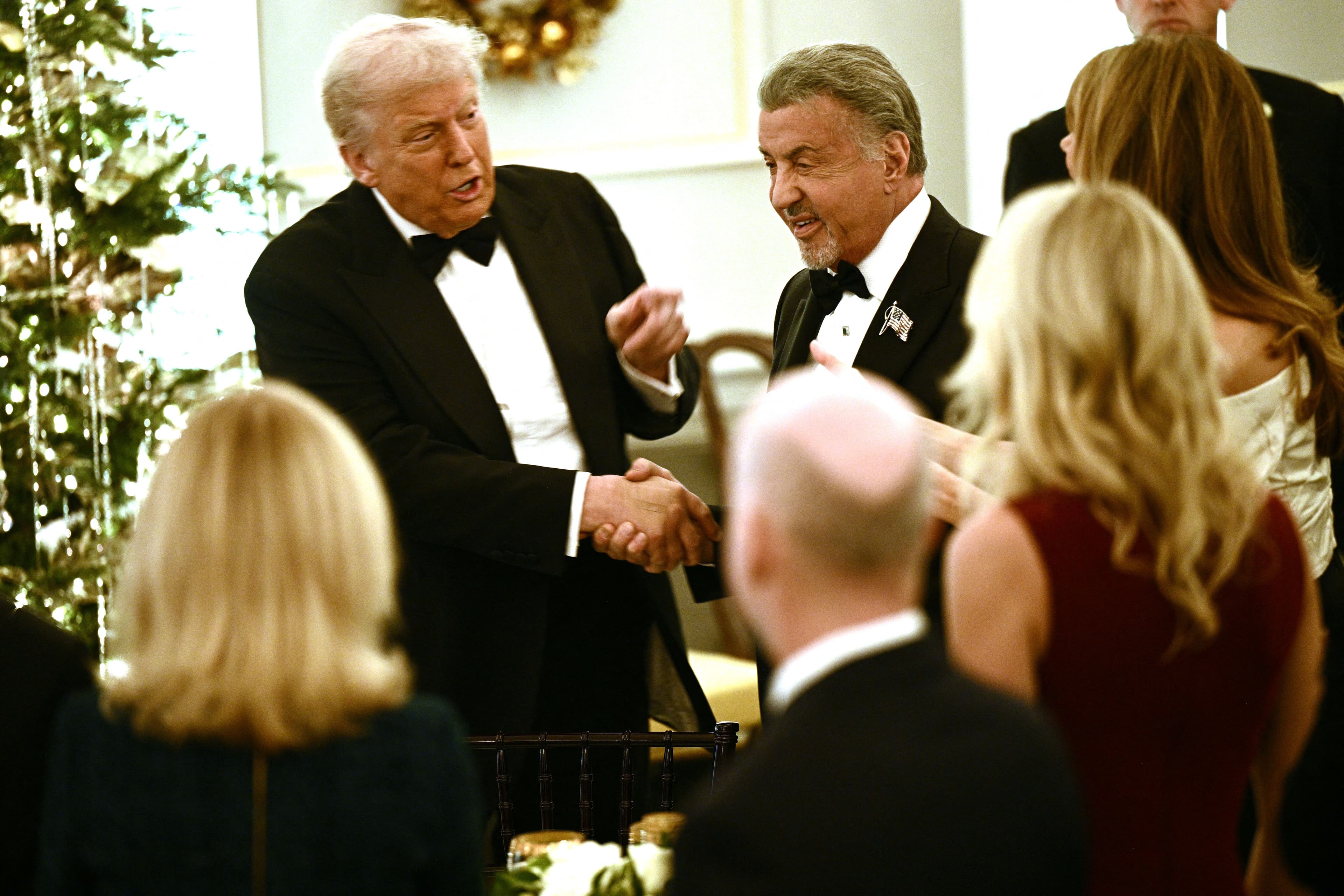 Sylvester Stallone ha scoperto in tv di essere stato nominato ambasciatore per Hollywood di Trump: «Gli ho detto che non avrebbe funzionato. Ho detto grazie e ciao, perché è impossibile»