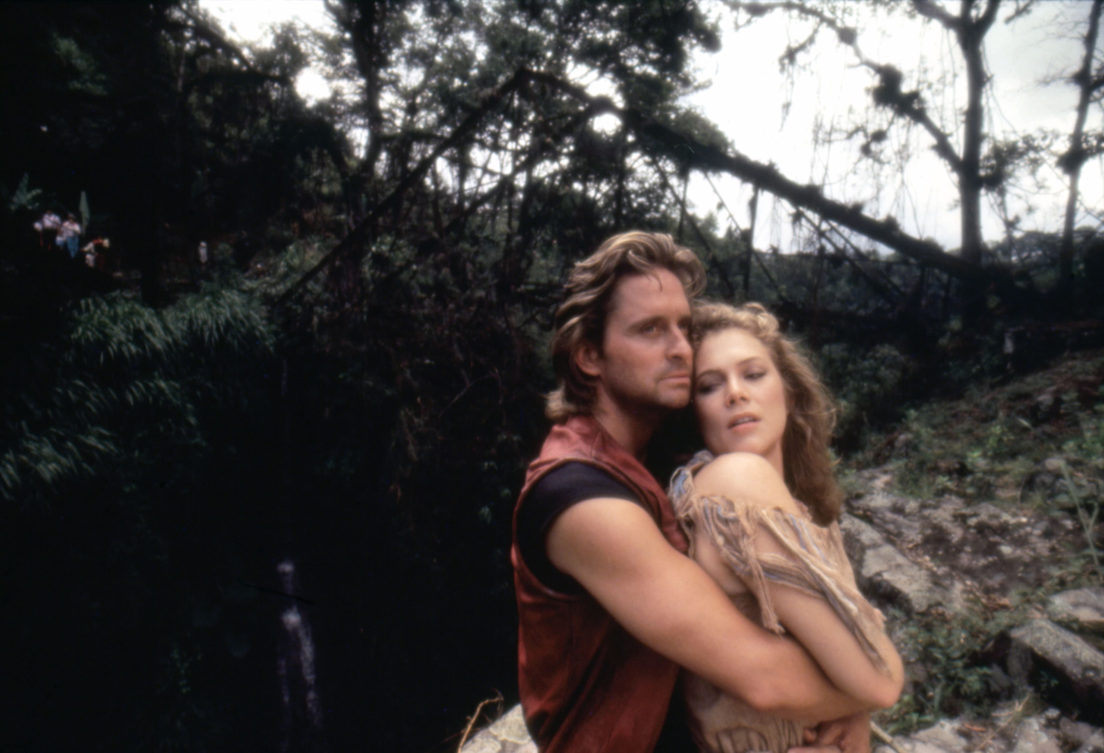 Michael Douglas ammette di aver mentito per 40 anni sulla sua relazione con Kathleen Turner: «Mi intrufolavo di nascosto nella sua stanza d’albergo quando tutti dormivano. Nessuno se ne è accorto»