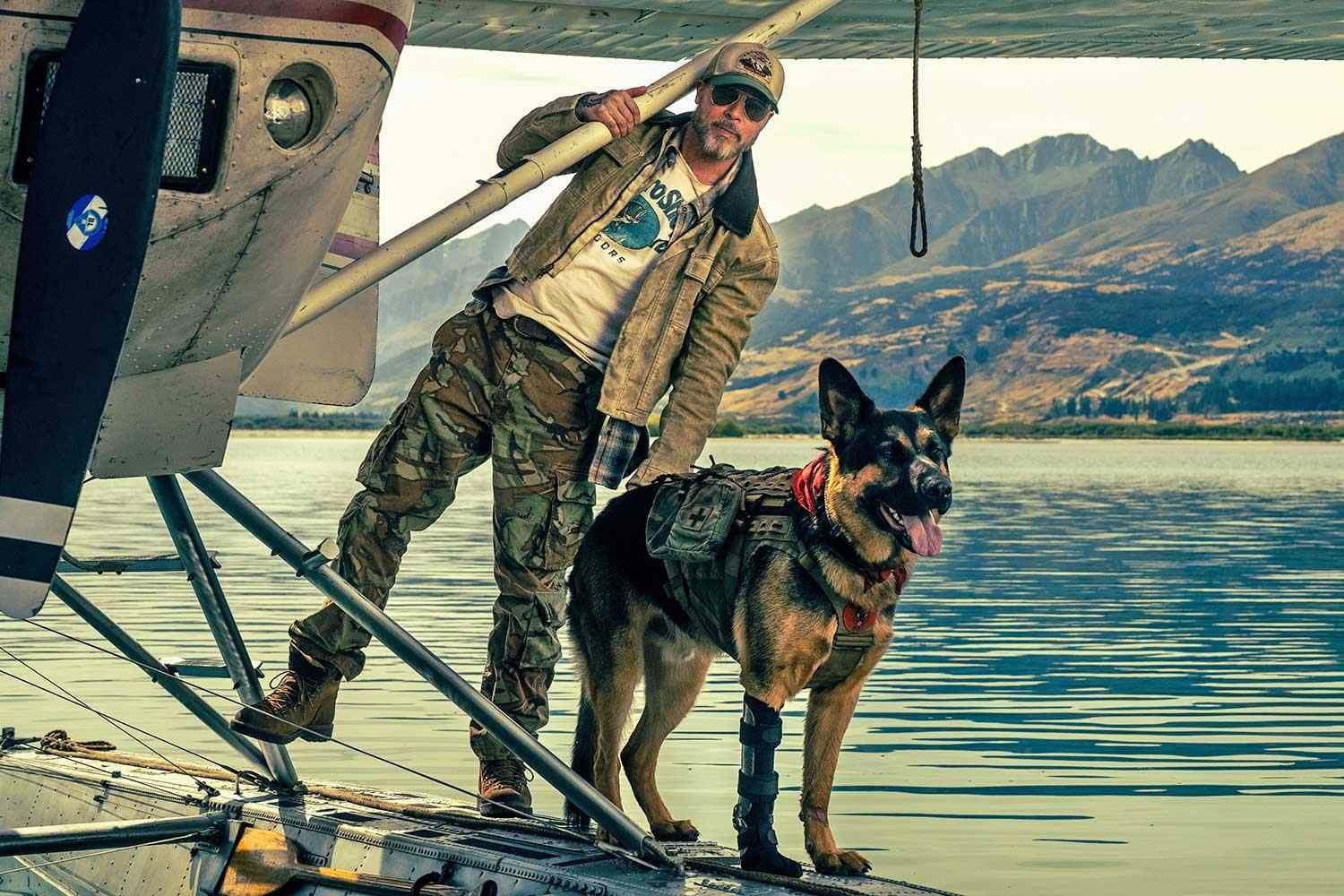 Brad Pitt e Uber. Quando sul set la star lascia il ruolo da protagonista a un cane