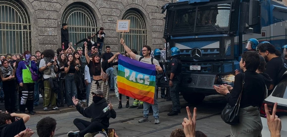 Gen Z in piazza per un futuro che fatica a immaginare: «Sono stanco di sentirmi inadeguato in questo Paese»