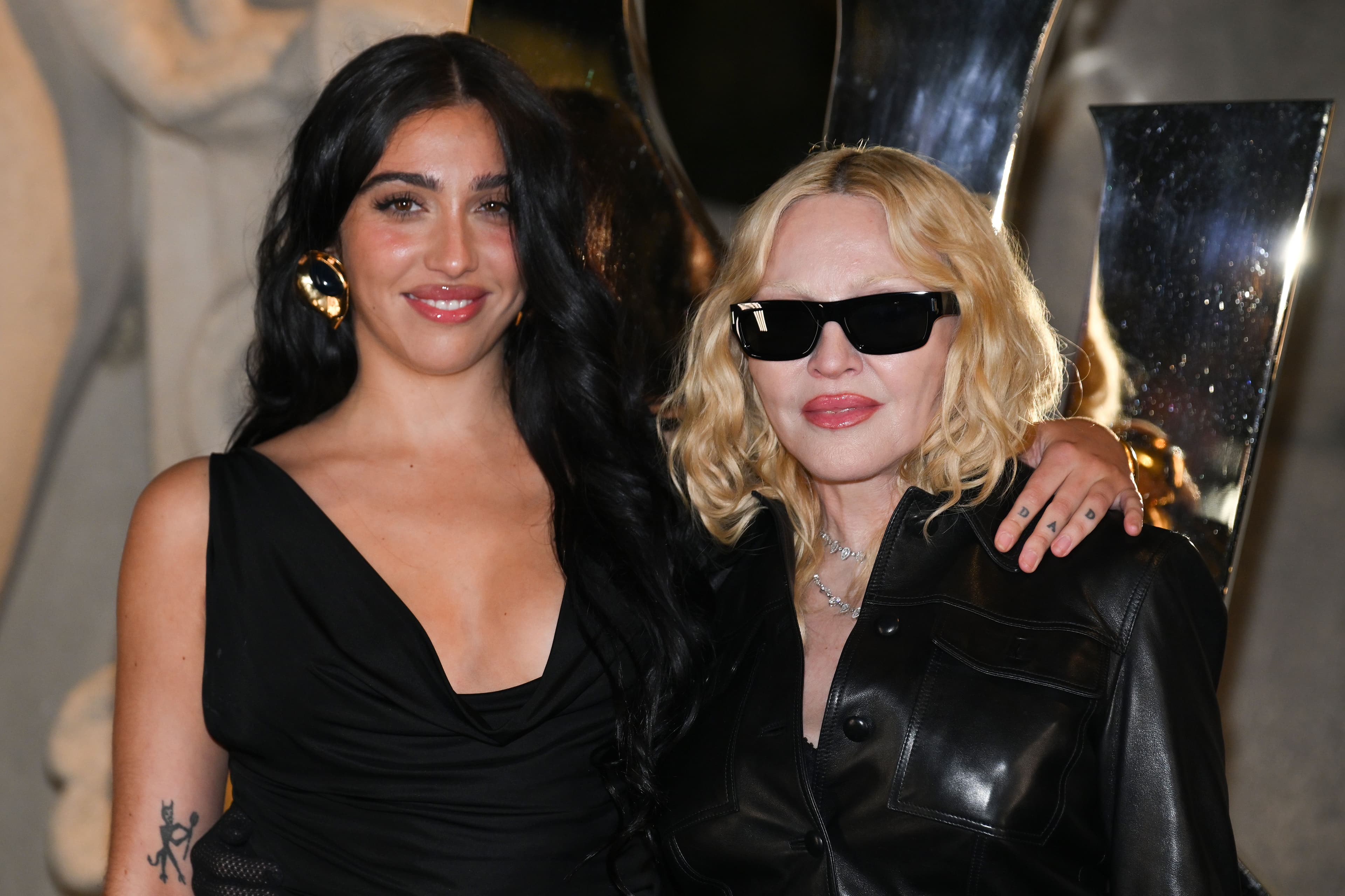 Madonna, la dedica alla figlia Lourdes per i suoi 30 anni e il ricordo del parto difficile: «Il tuo battito stava rallentando, il cesareo d'urgenza era l'unica opzione»