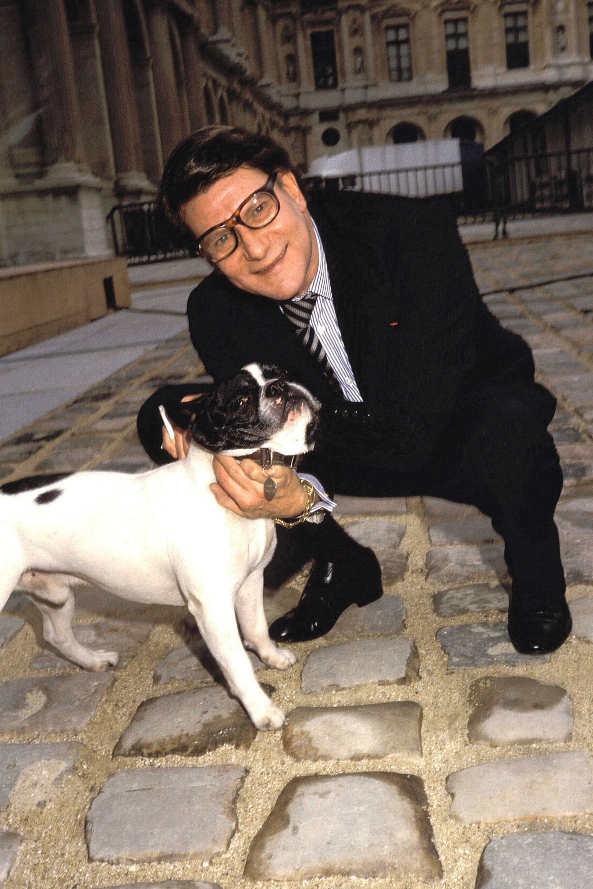 Yves Saint Laurent avrebbe compiuto oggi, primo agosto, 90 anni: 5 modi per celebrare (o riscoprire) il couturier che ha cambiato per sempre la moda