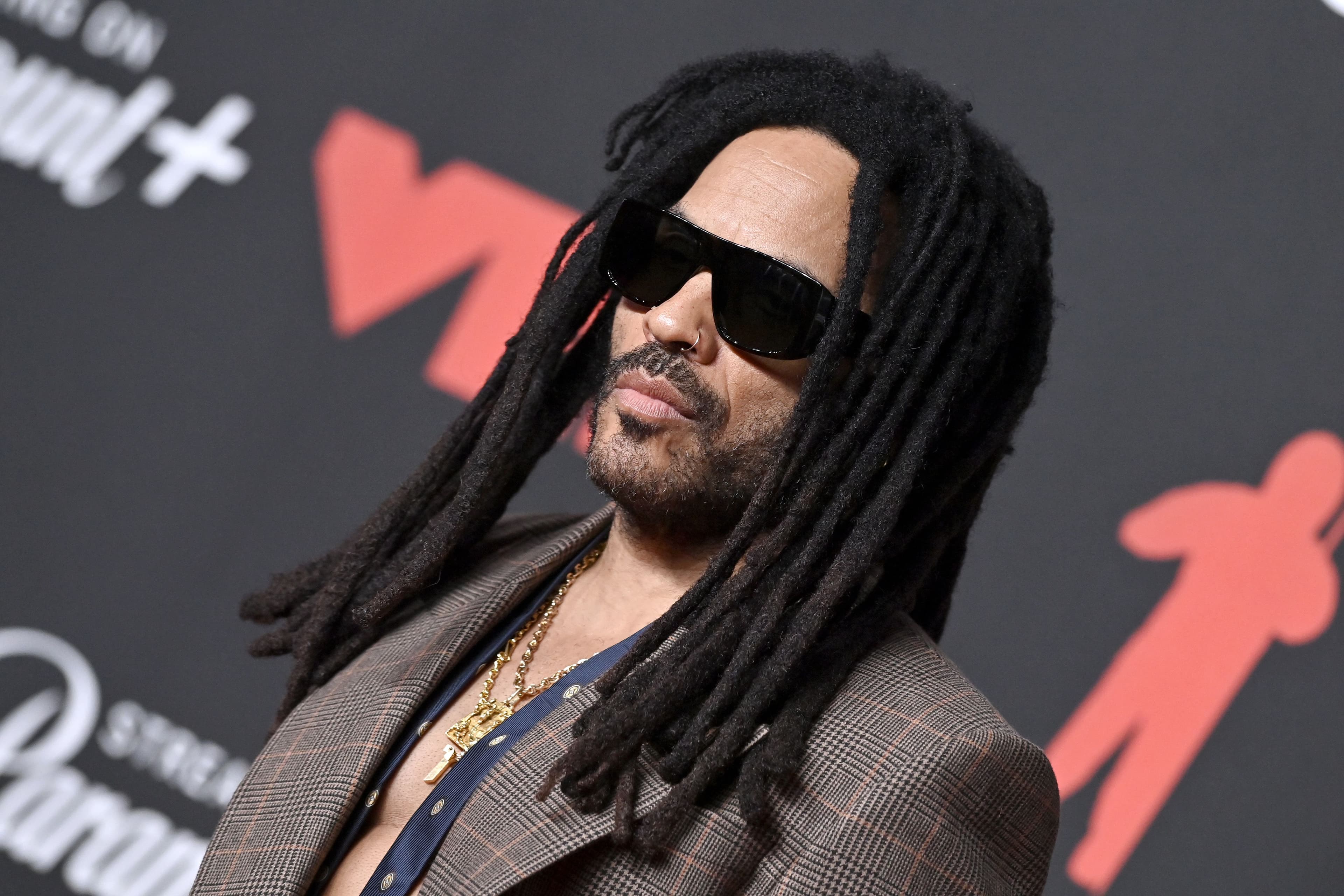 Lenny Kravitz, che non mangia niente fino alle 3 di pomeriggio: «Non è digiuno intermittente, è che al mattino non ho appetito». Il punto di vista della nutrizionista
