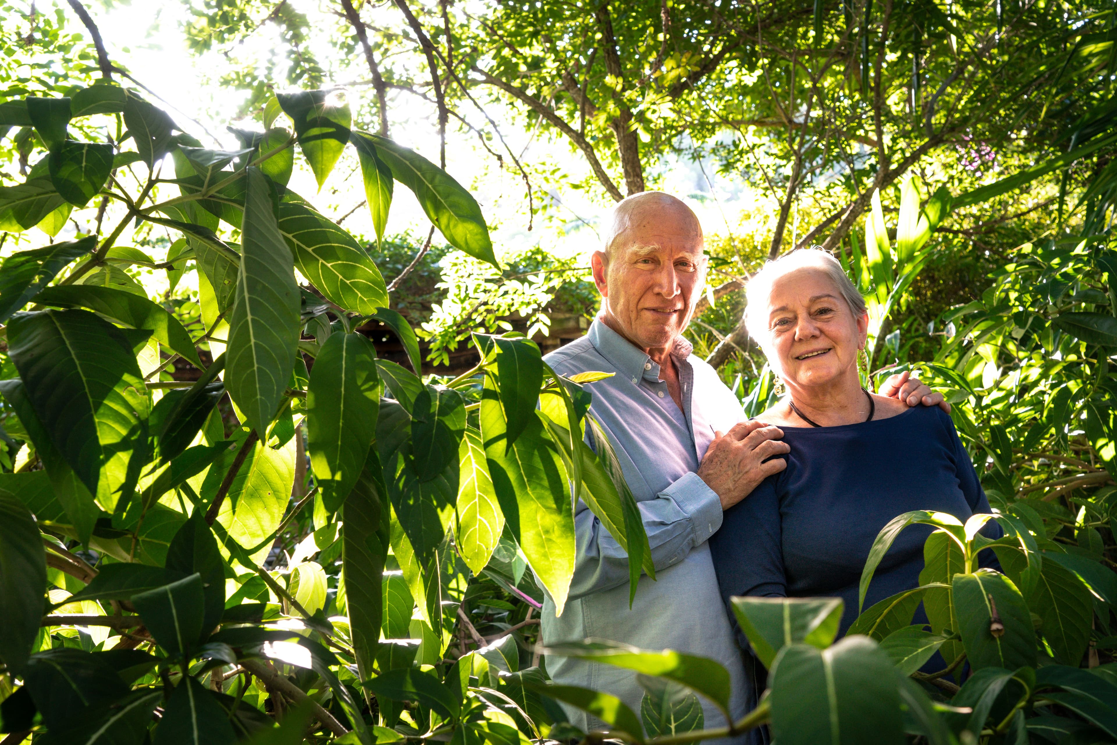 Lélia, la moglie di Sebastião Salgado: «Insieme per 61 anni: il segreto di una storia d’amore così longeva e intensa? Il distacco, i suoi lunghi viaggi e l’attesa del ritorno»