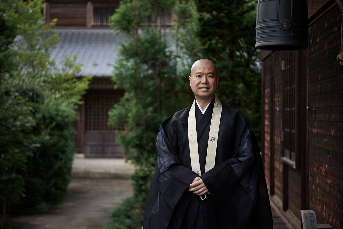 Ryōjun Shionuma, intervista al monaco definito Buddha vivente: «Ciò che conta non è come gli altri mi chiamano, ma come vivo quando nessuno mi osserva. Dai pellegrinaggi ho capito che poter aprire un rubinetto e bere è uno dei miracoli più grandi»