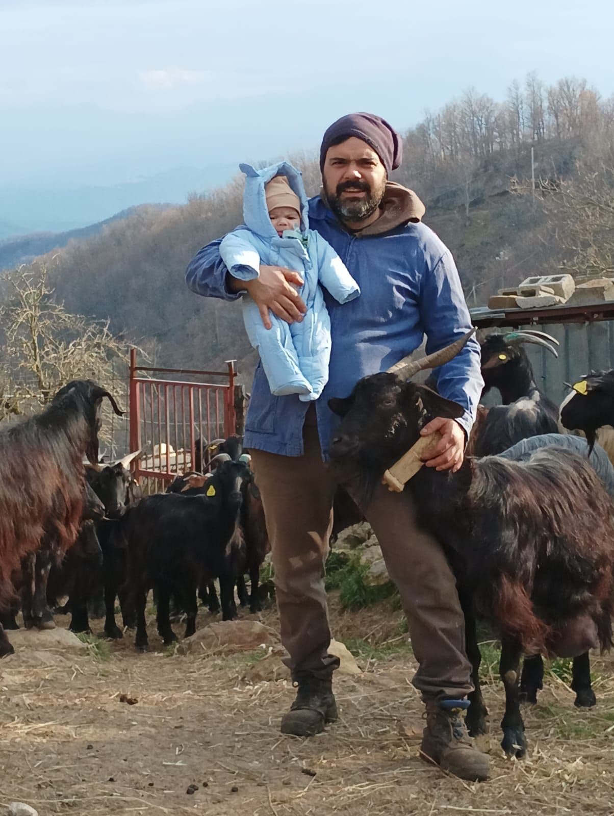 La storia di Francesco, che è tornato in Basilicata per fare il lavoro dei suoi nonni e ha recuperato un formaggio quasi estinto: «Qui sono felice, in città sei solo un numero»