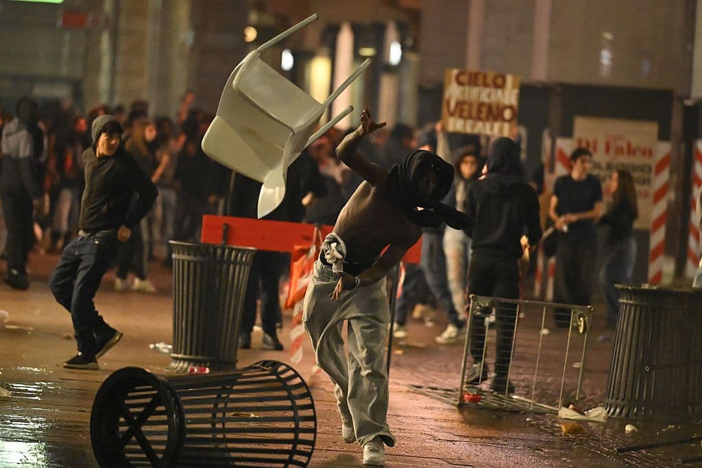 Il sociologo dopo i fatti di Milano: «Non è certo solo la musica, come non sono solo i videogiochi a essere violenti, il mondo in cui siamo è violento. Questi ragazzi scontano tutti un problema di futuro consumato da chi è venuto prima»