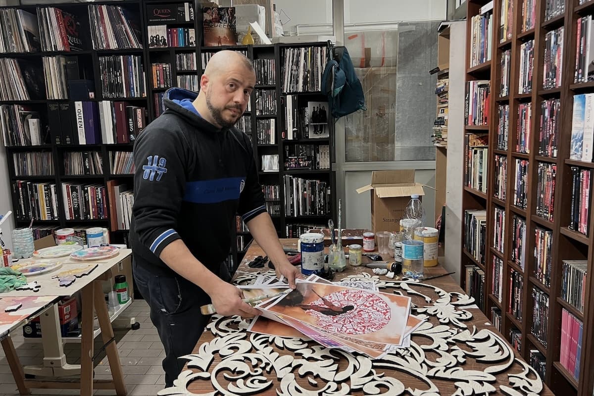 Sarà un’opera di Andrea Mastrovito a completare la Sagrada Familia