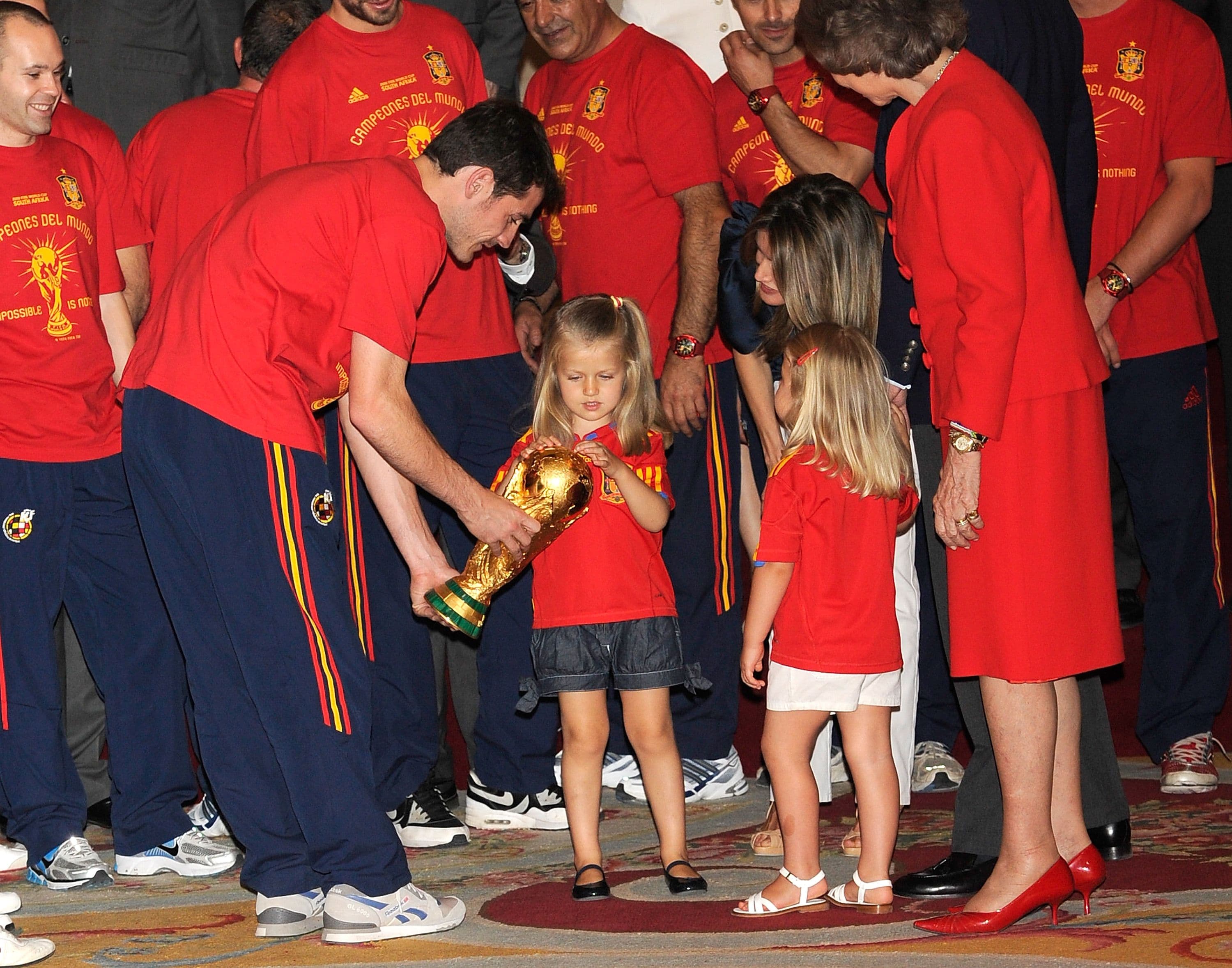 Le principesse Leonor e Sofia di Spagna volano negli Stati Uniti per la finale dei Mondiali 2026 sperando di rivivere l'emozione provata nel 2010 da bambine