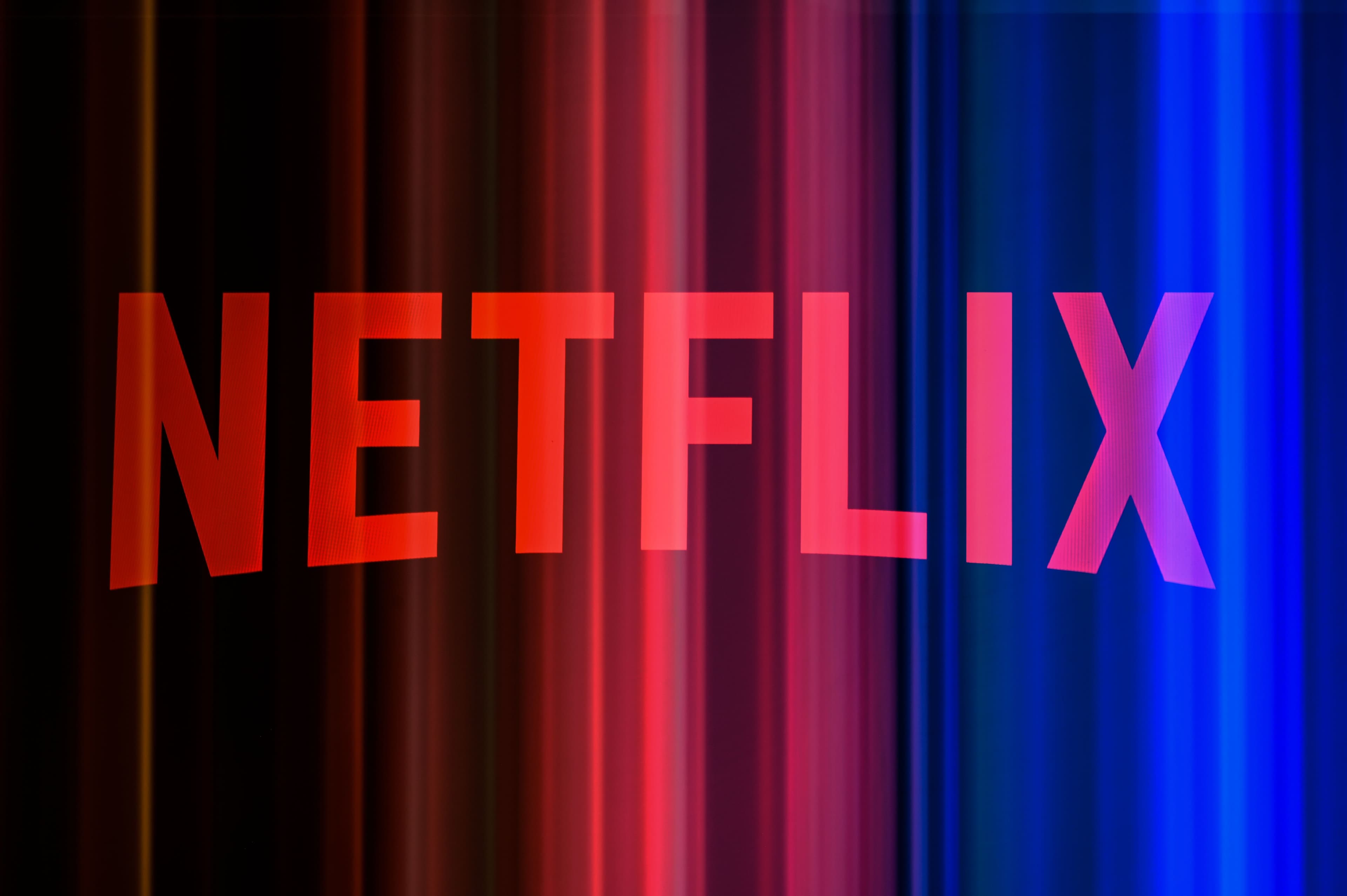 Netflix, la fine dell’isola felice: mille licenziamenti, il taglio più grande della sua storia. Ecco cos'è successo