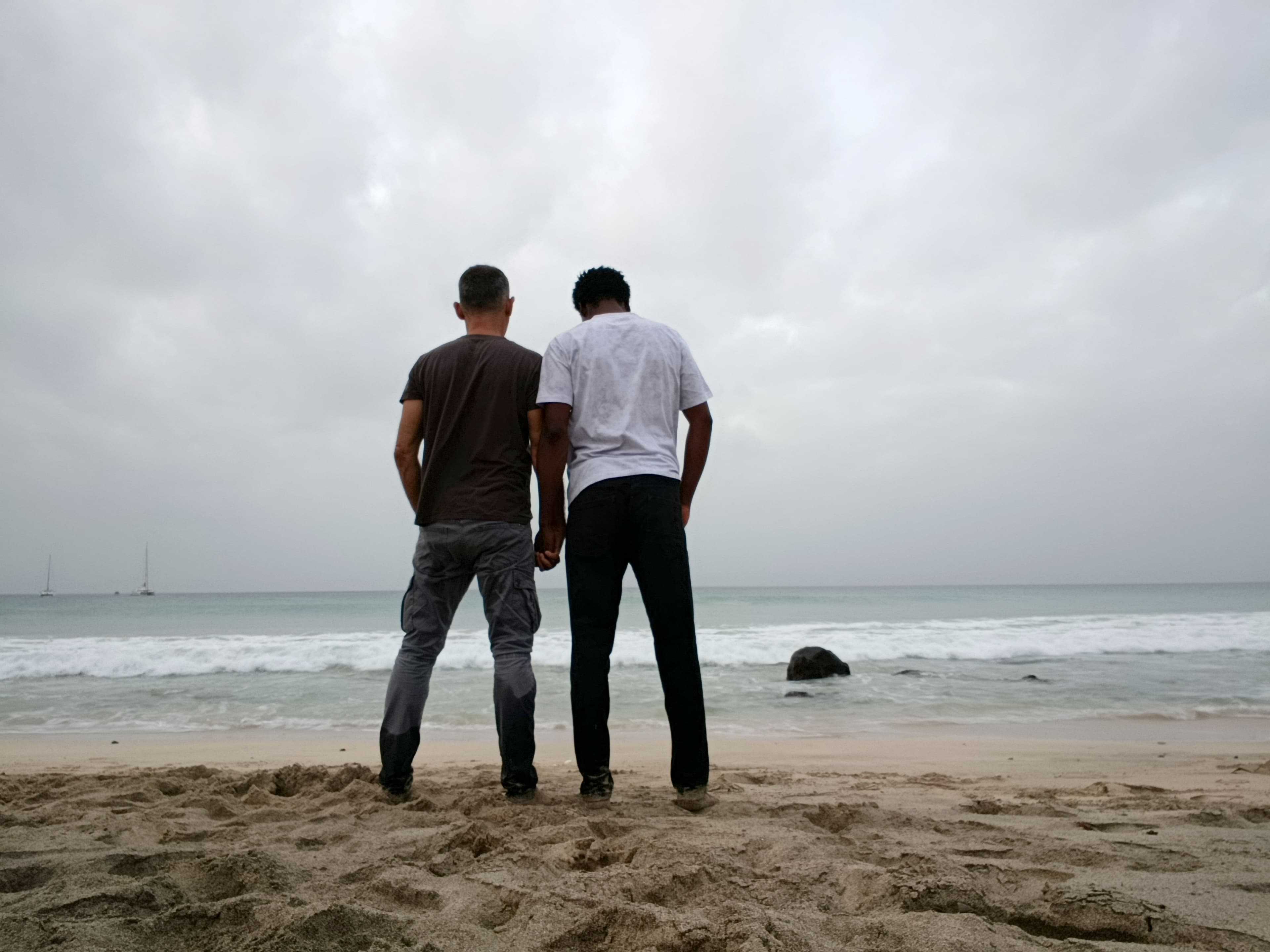 Storia di Samu, scappato dall'Africa perché omosessuale: «Non scrivere il nome del Paese. Se al mio villaggio scoprono che sono gay, la mia famiglia verrà isolata per sempre»