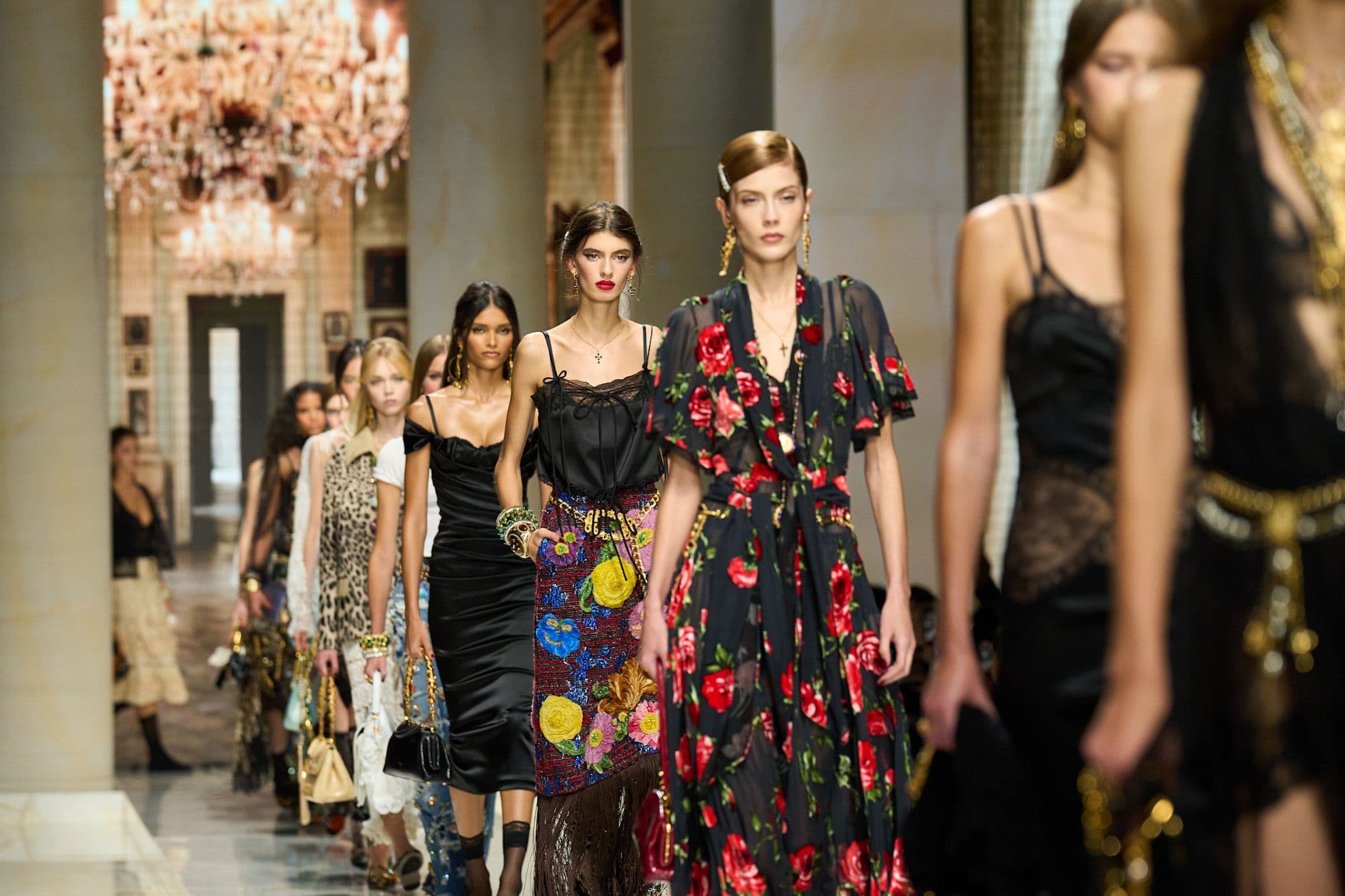 Dolce & Gabbana Primavera-Estate 2027: la Sicilia è più stravagante che mai