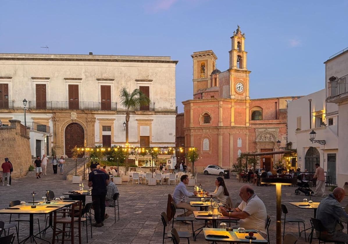 Tra sacro e profano, nel Salento un borgo è rinato grazie alle vecchie edicole votive