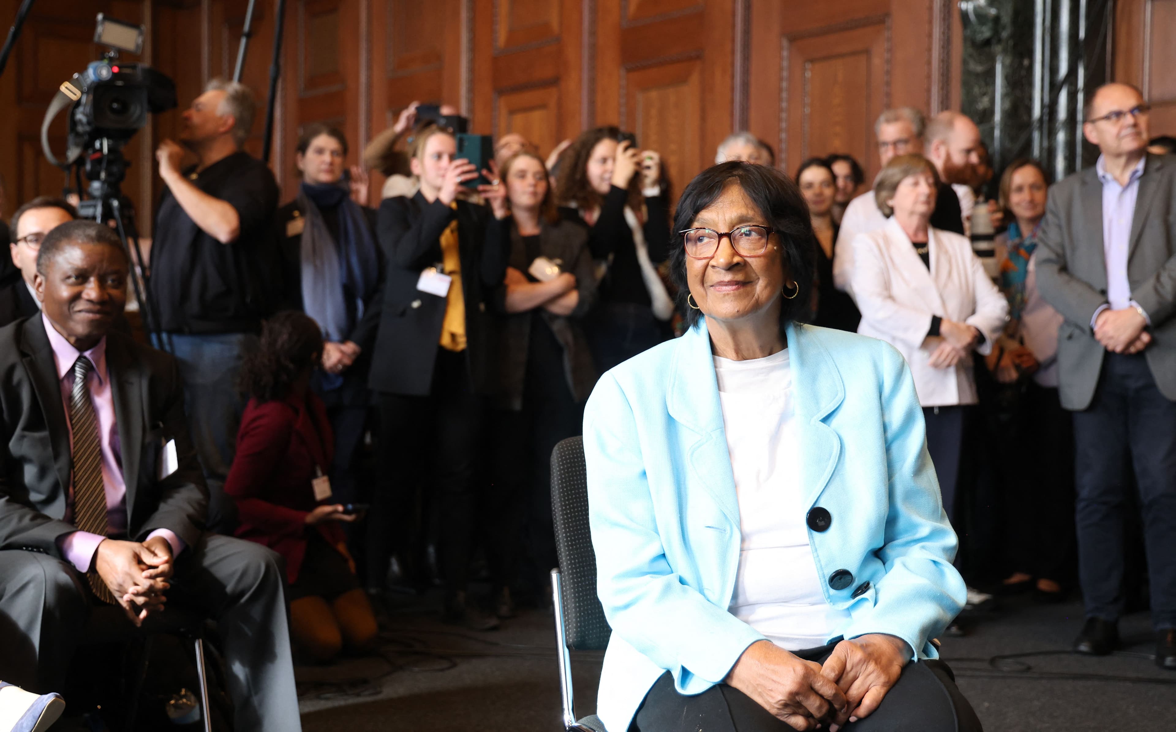 Le due Nobel di quest’anno ci insegnano la libertà di chi non ha nulla da dimostrare