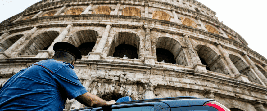Incidente mortale al Colosseo, giovane operaio cade e perde la vita
