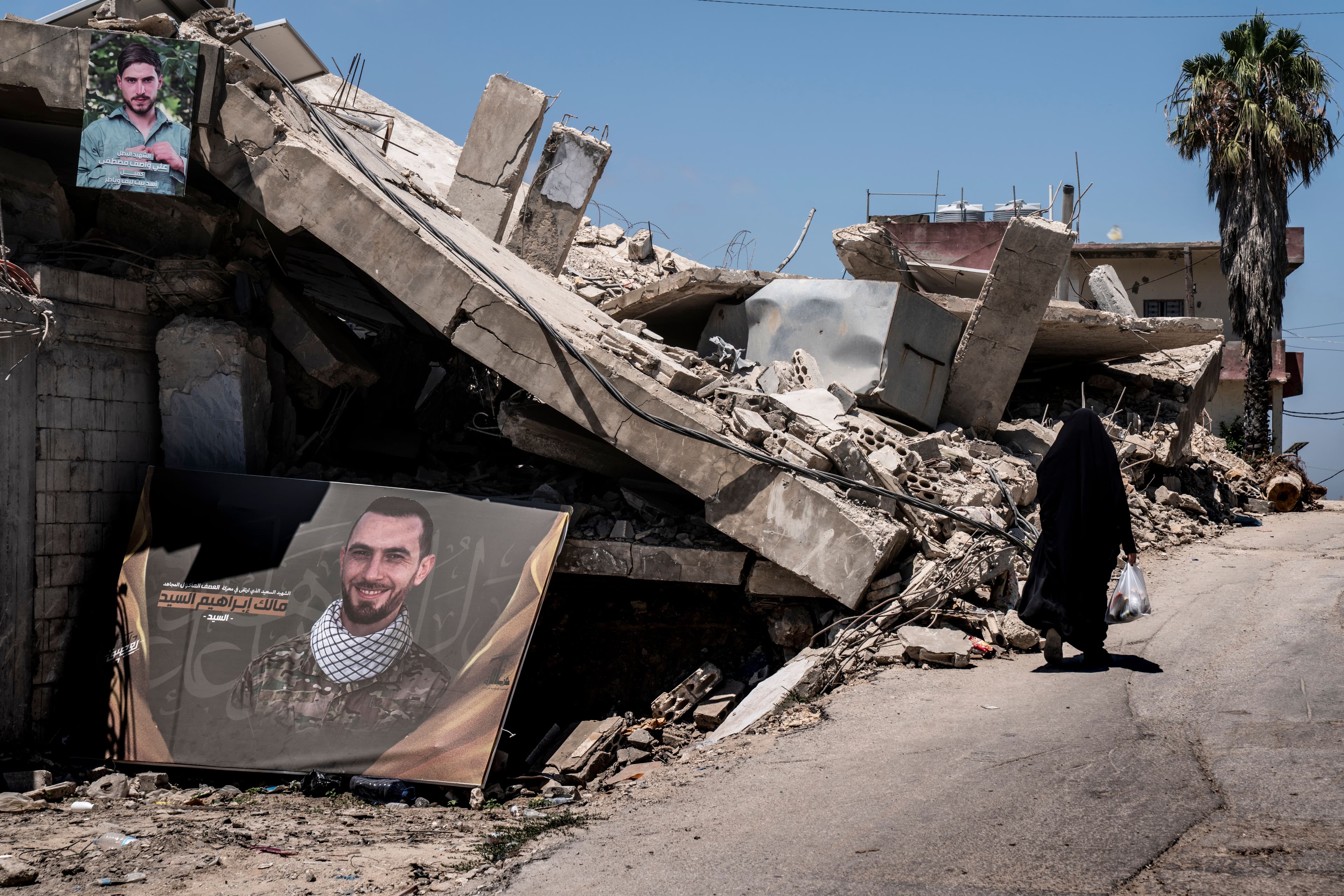 Dentro Hezbollah. Abbiamo incontrato in Libano miliziani e sostenitori del «Partito di Dio» per capire obiettivi e ombre, tra culto del martirio e sete di potere