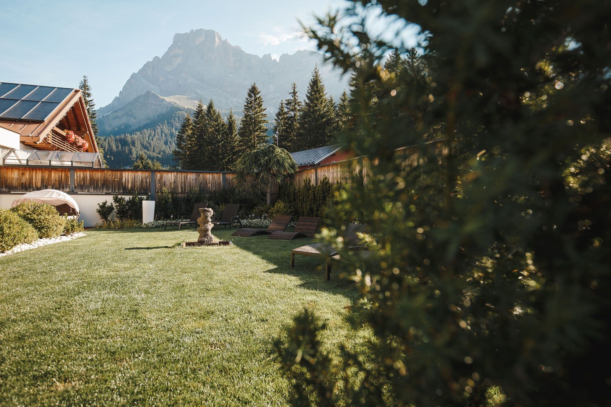All'hotel Sayonara in Trentino, la vacanza serena sotto le Dolomiti più spettacolari