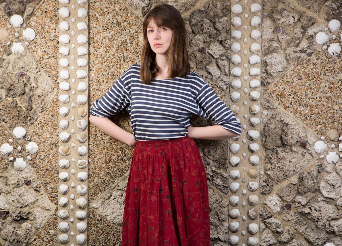 Sally Rooney, prima il rischio d’arresto a Londra, ora lo stop ai suoi libri: perché l’autrice di Persone normali non sarà più distribuita nel Regno Unito