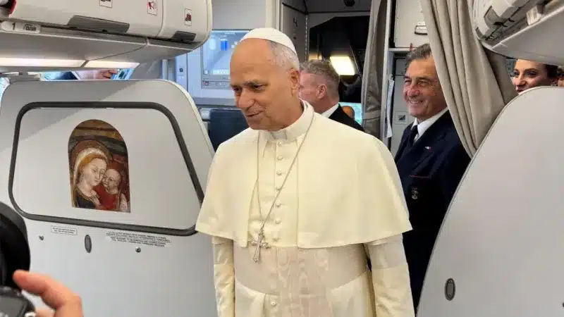 Papa Leone XIV in Africa: viaggio tra pace, fede e sfide globali. Su Trump ha detto: “Io non ho paura della sua amministrazione, parlo del  Vangelo”