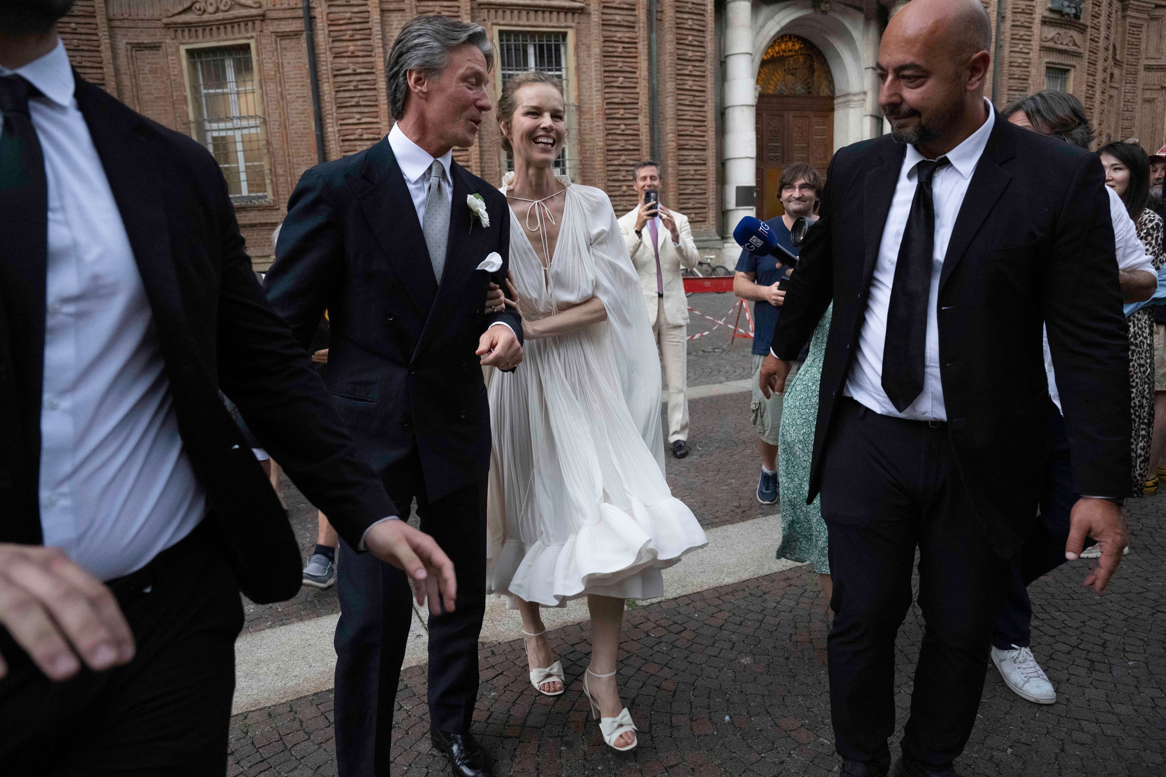 Eva Herzigová e Gregorio Marsiaj, il matrimonio da sogno a Torino: tre luoghi simbolo, tre figli e una storia d’amore lunga 25 anni. Le foto e il racconto
