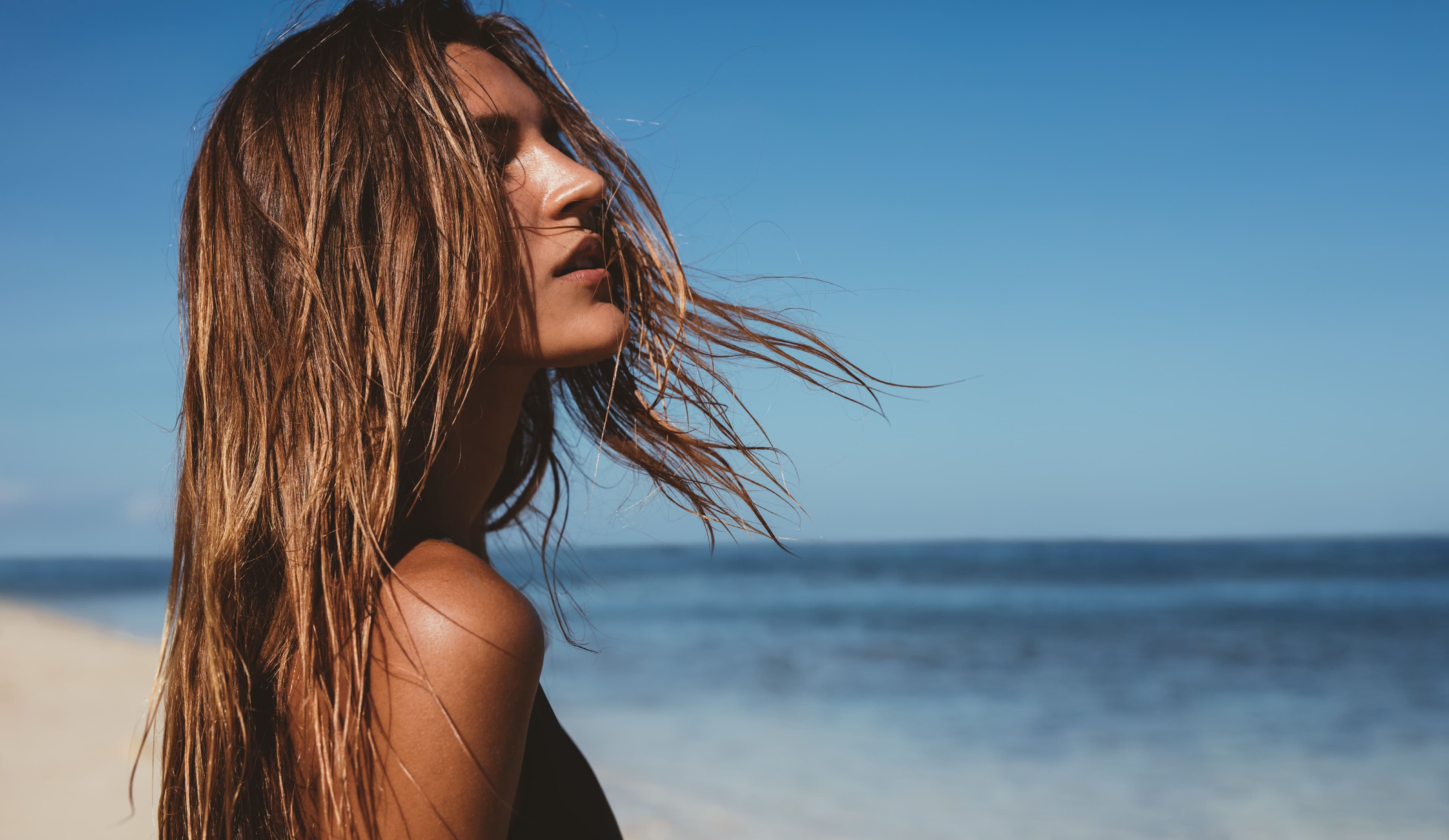 La routine di cura dei capelli in vacanza a prova di pigre