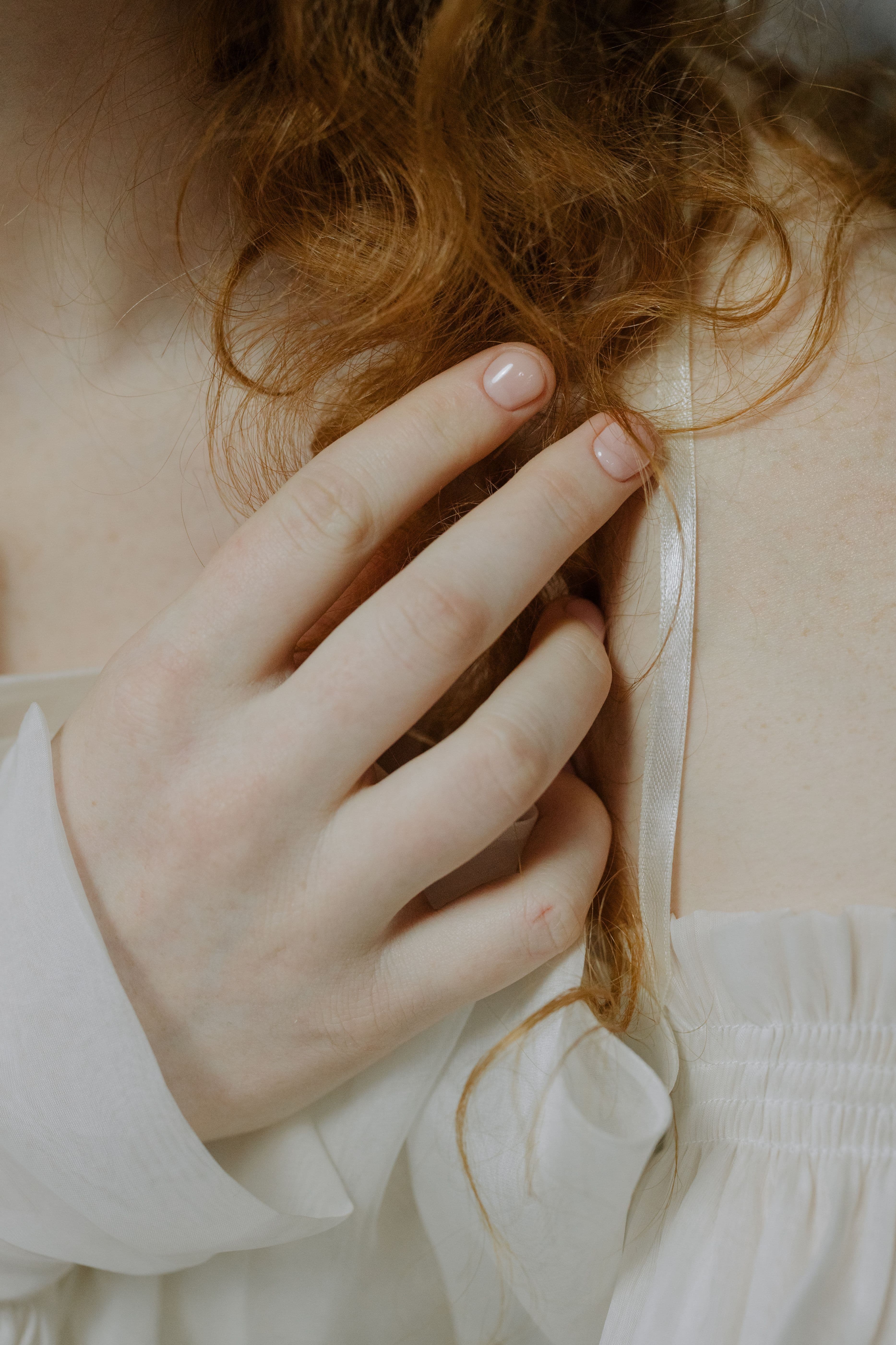 Smalto per unghie corte: 6 colori da provare per una manicure elegante